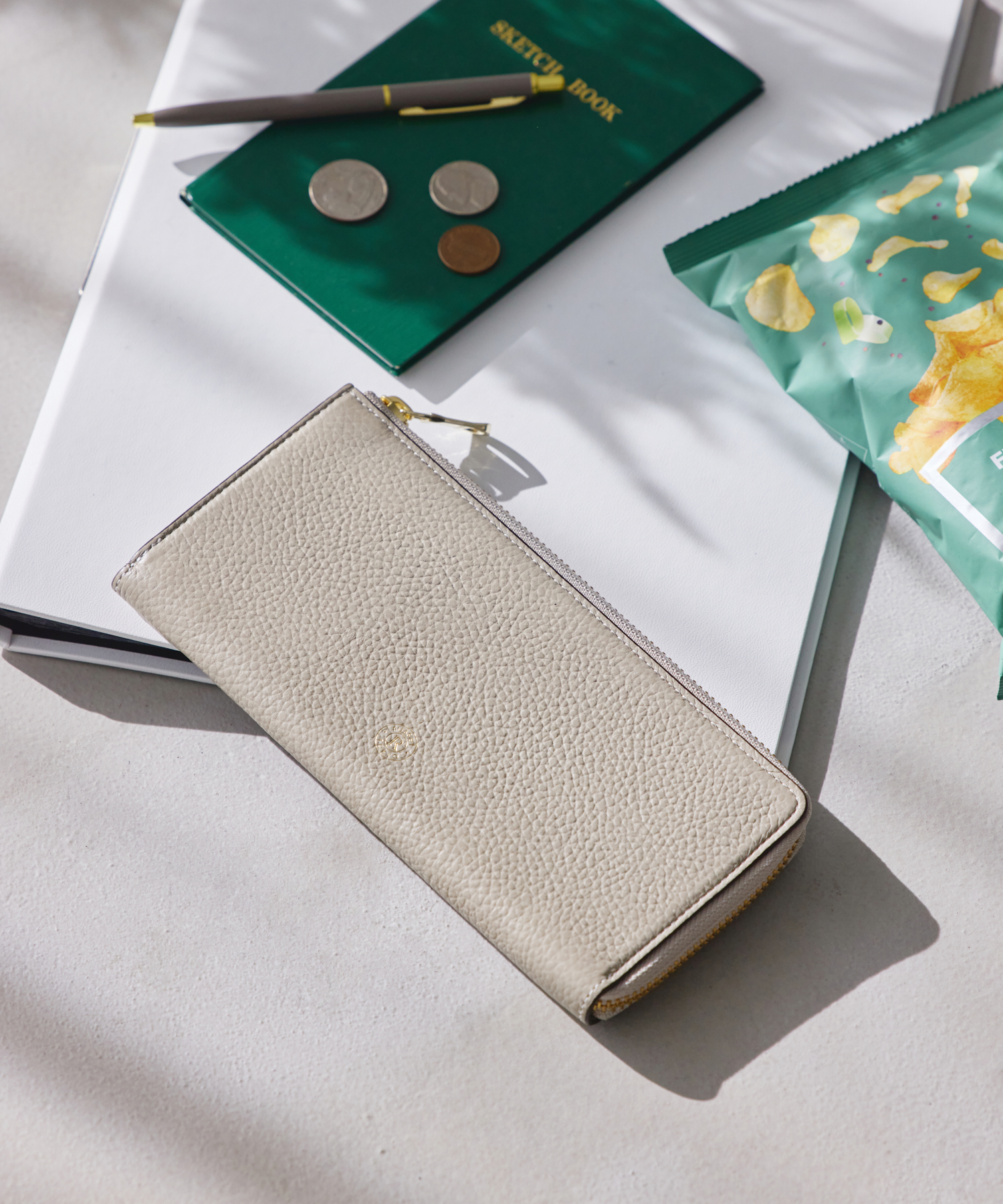 美品★russet ロングウォレット　ターコイズ★ 長財布 ターコイズ レザークラフト 革 ヴィンテージ ロング