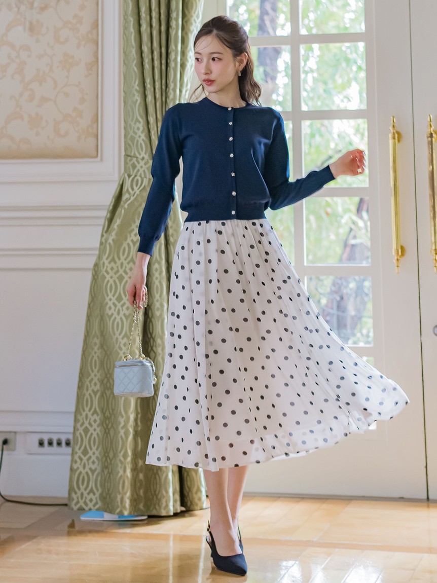 QUEENS COURT - クイーンズコート カーディガン 新品 セール】クイーンズコート QUEENS COURT マルチボタン