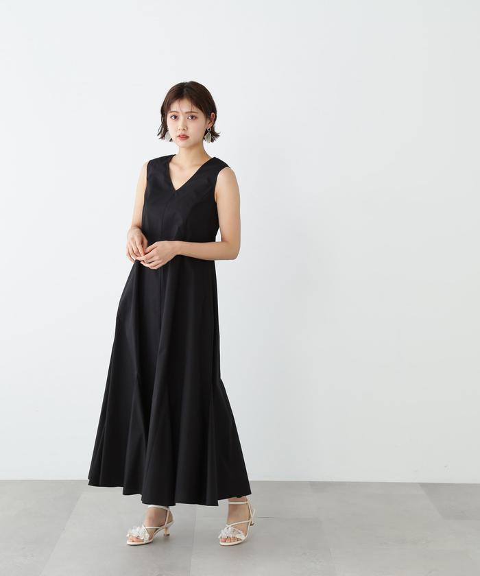 セール 50%OFF】カラーマキシワンピース WEB限定カラー：ブルー