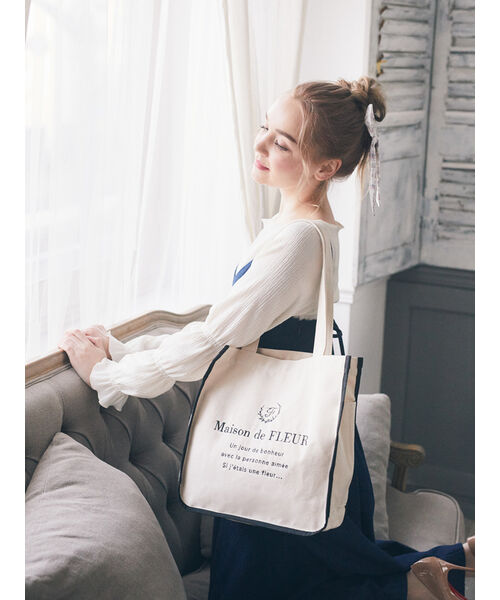 メゾン ド フルール Maison de FLEUR パイピングスクエアトート メゾン ド フルール Maison de FLEUR パイピングスクエアトート