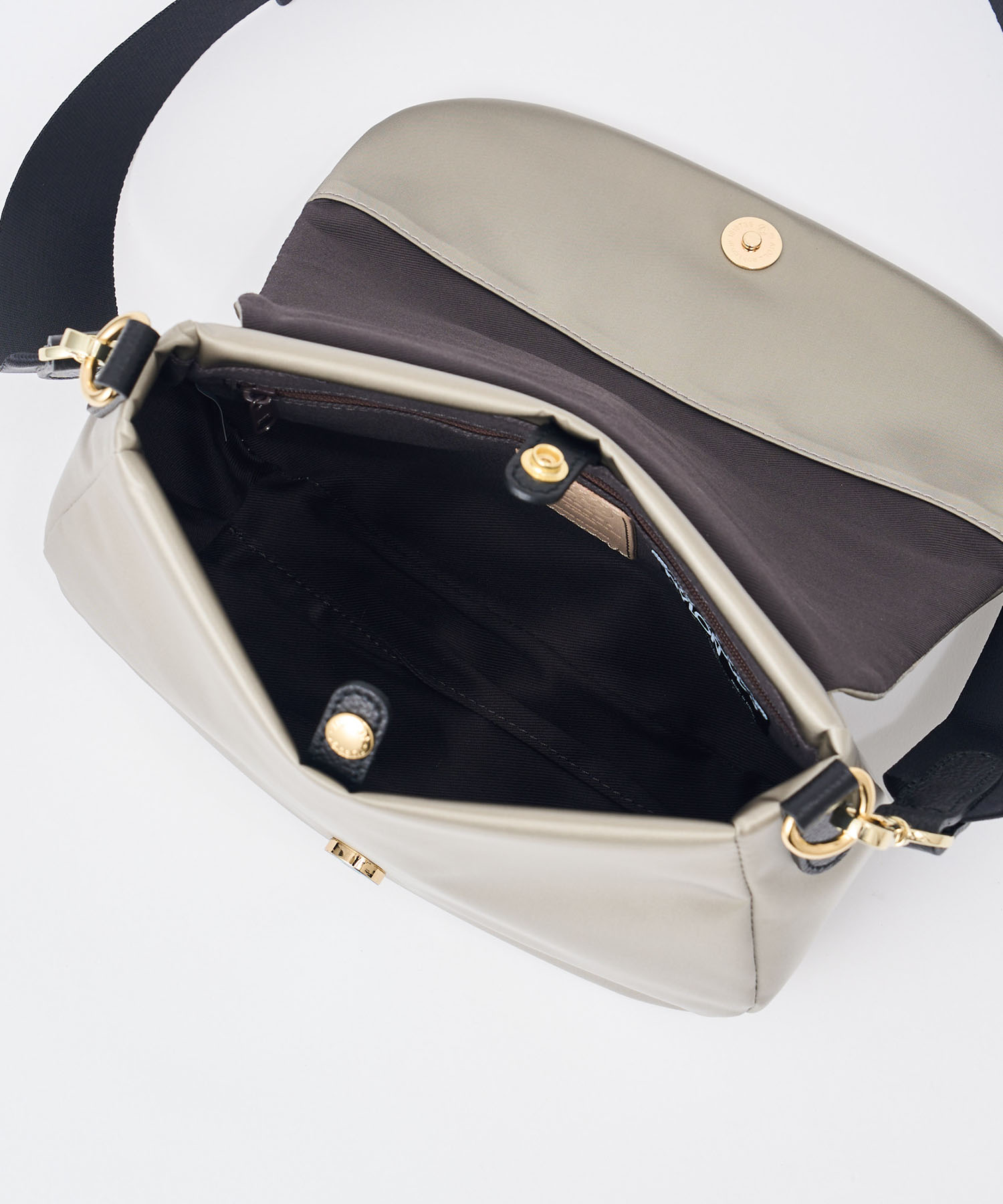セール70%OFF】フラップショルダーバッグS【THE CLOUDS NYLON】(CE