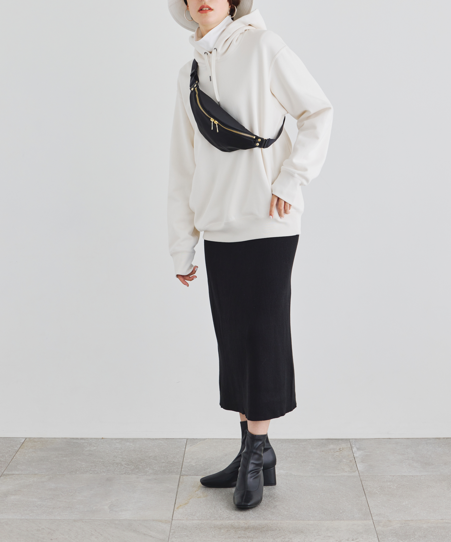 セール 30%OFF】ミニマルボディバッグ【THE CLOUDS NYLON】(CE