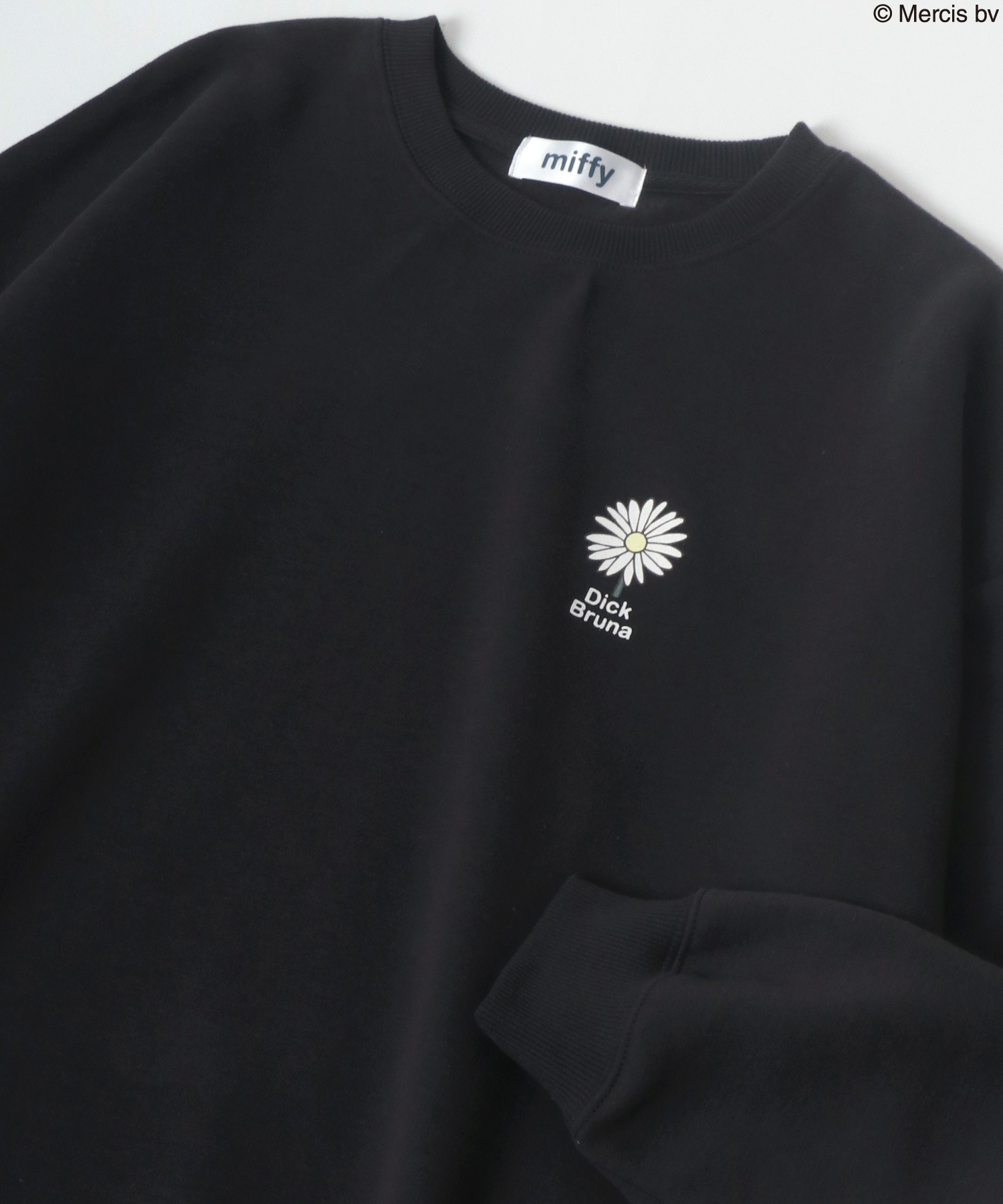 セール】Miffy/ミッフィー オーバーサイズ バックプリント スウェット