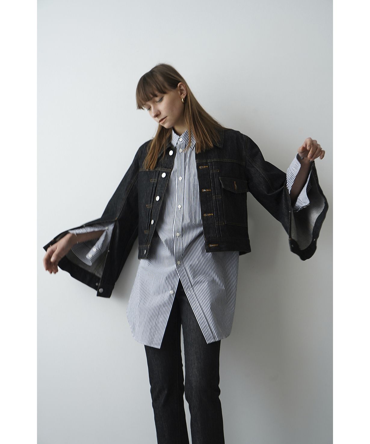 CLANE ベルスリーブ コンパクト デニム ジャケットLACK セール 50%OFF】BELL SLEEVE COMPACT JEAN JACKET(505230186
