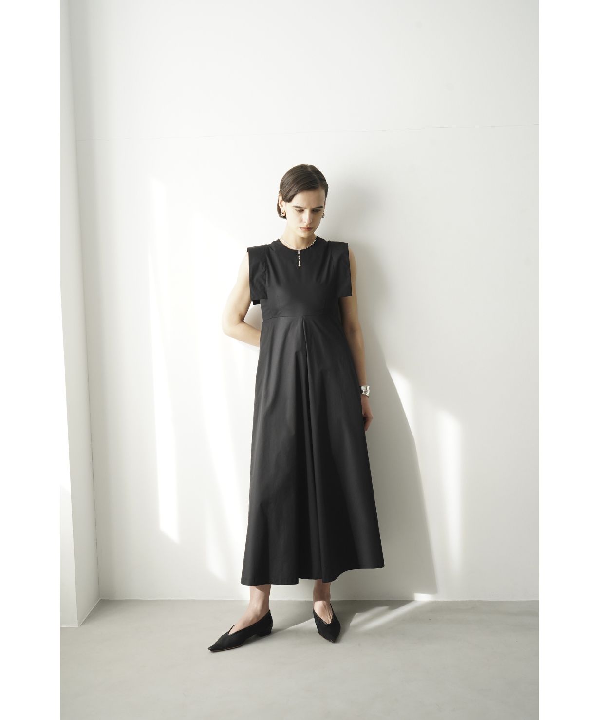 SQUARE SLEEVE ONE PIECE 18112
