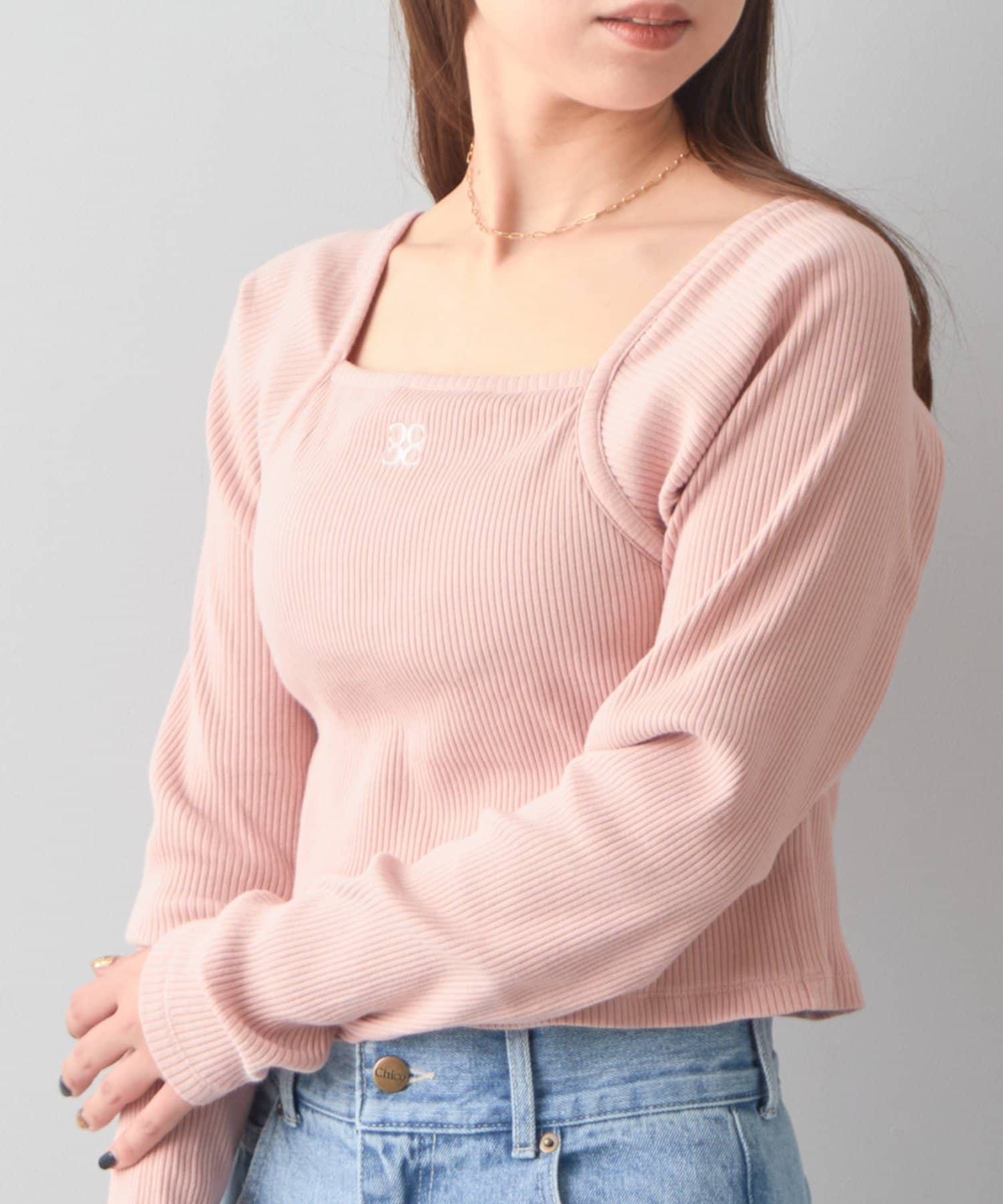 クーポン】【セール 60%OFF】【Chico】パット付胸刺繍スクエア