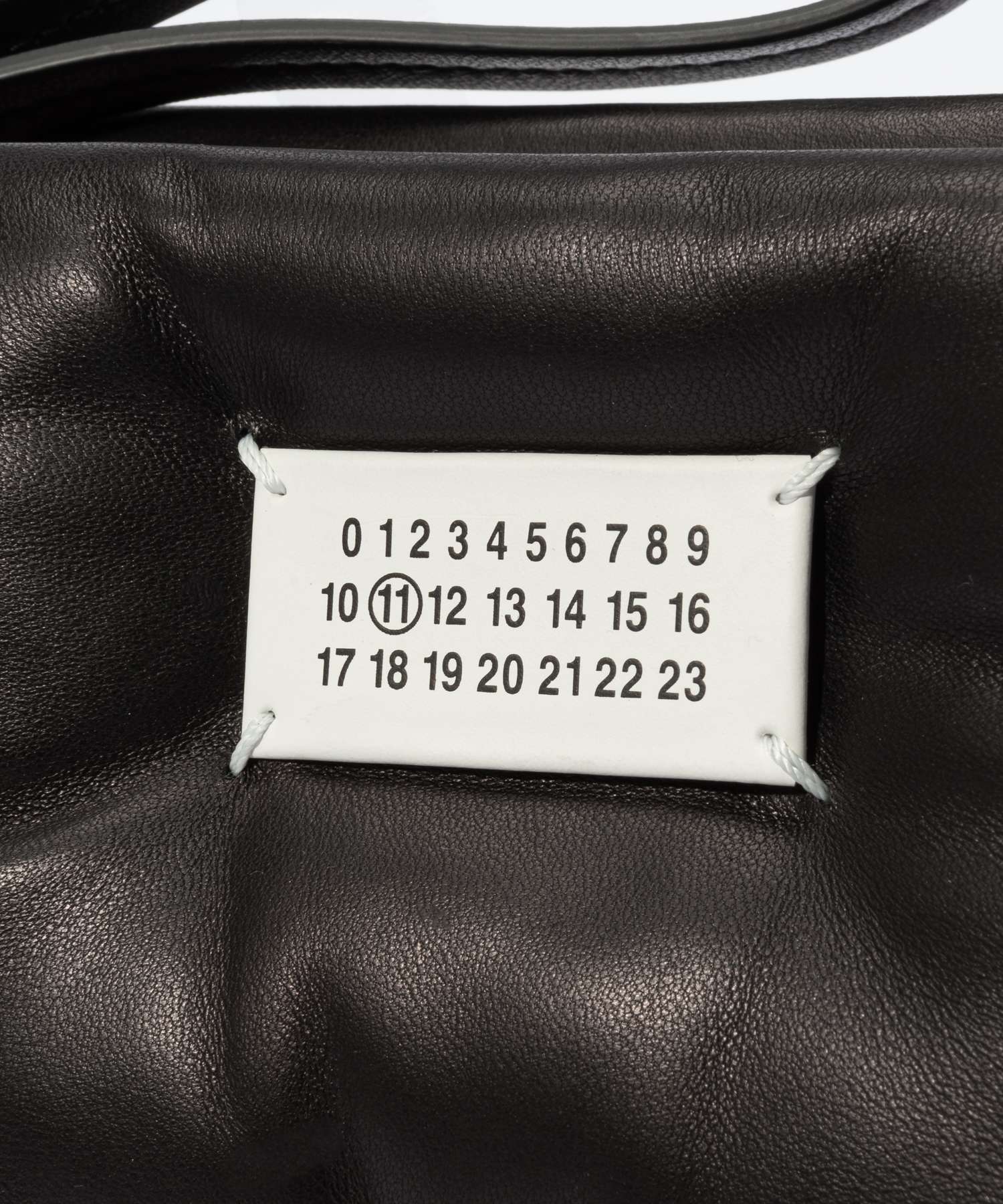 メゾン マルジェラ MAISON MARGIELA S56WF0095 P4300 クラッチ メゾン マルジェラ MAISON MARGIELA S56WF0095 P4300 クラッチ