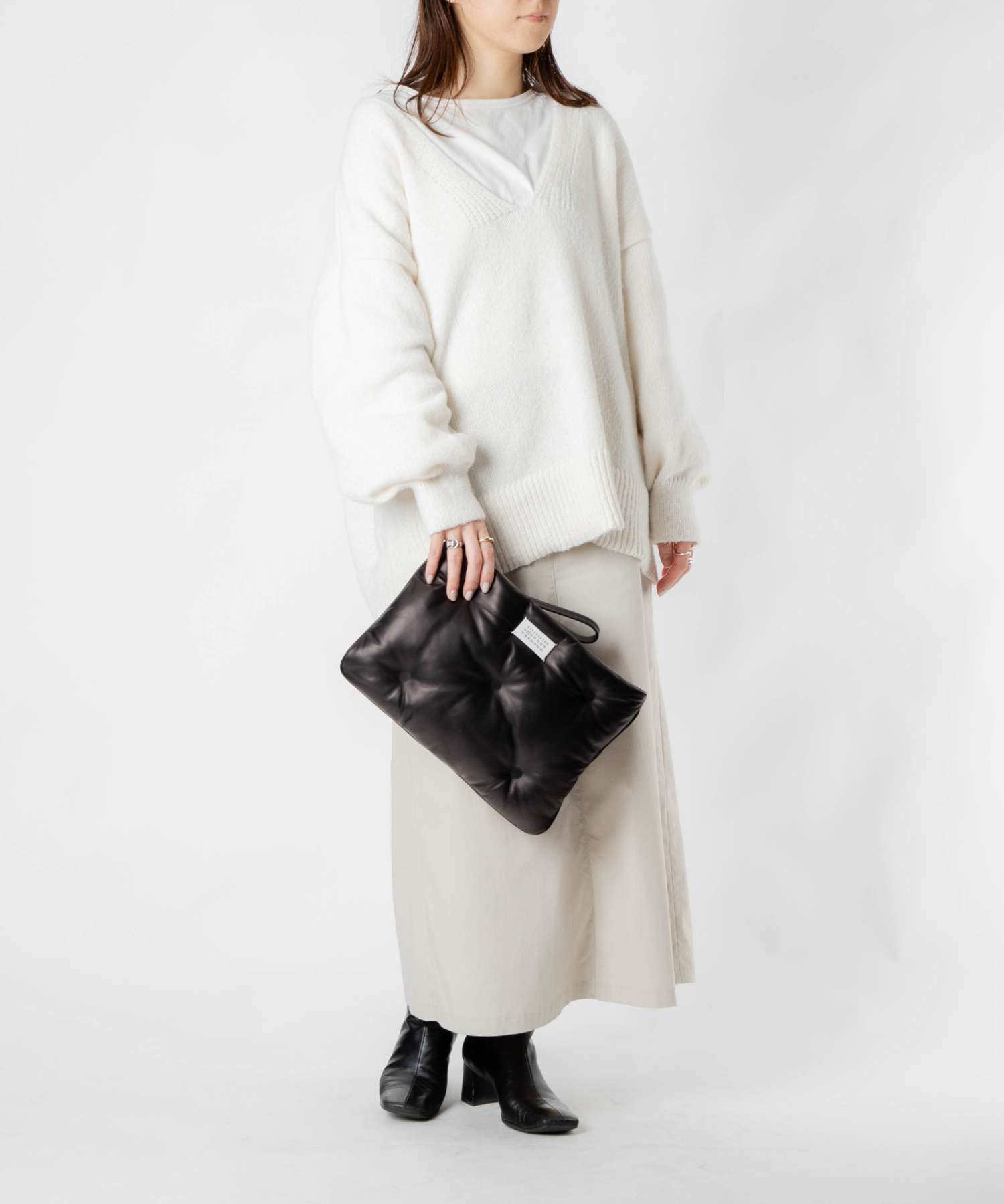 普段使いに最適 メゾンマルジェラ レザーポーチ＆クラッチバッグ 楽天市場】MAISON MARGIELA メゾンマルジェラ 11 クラッチバッグ