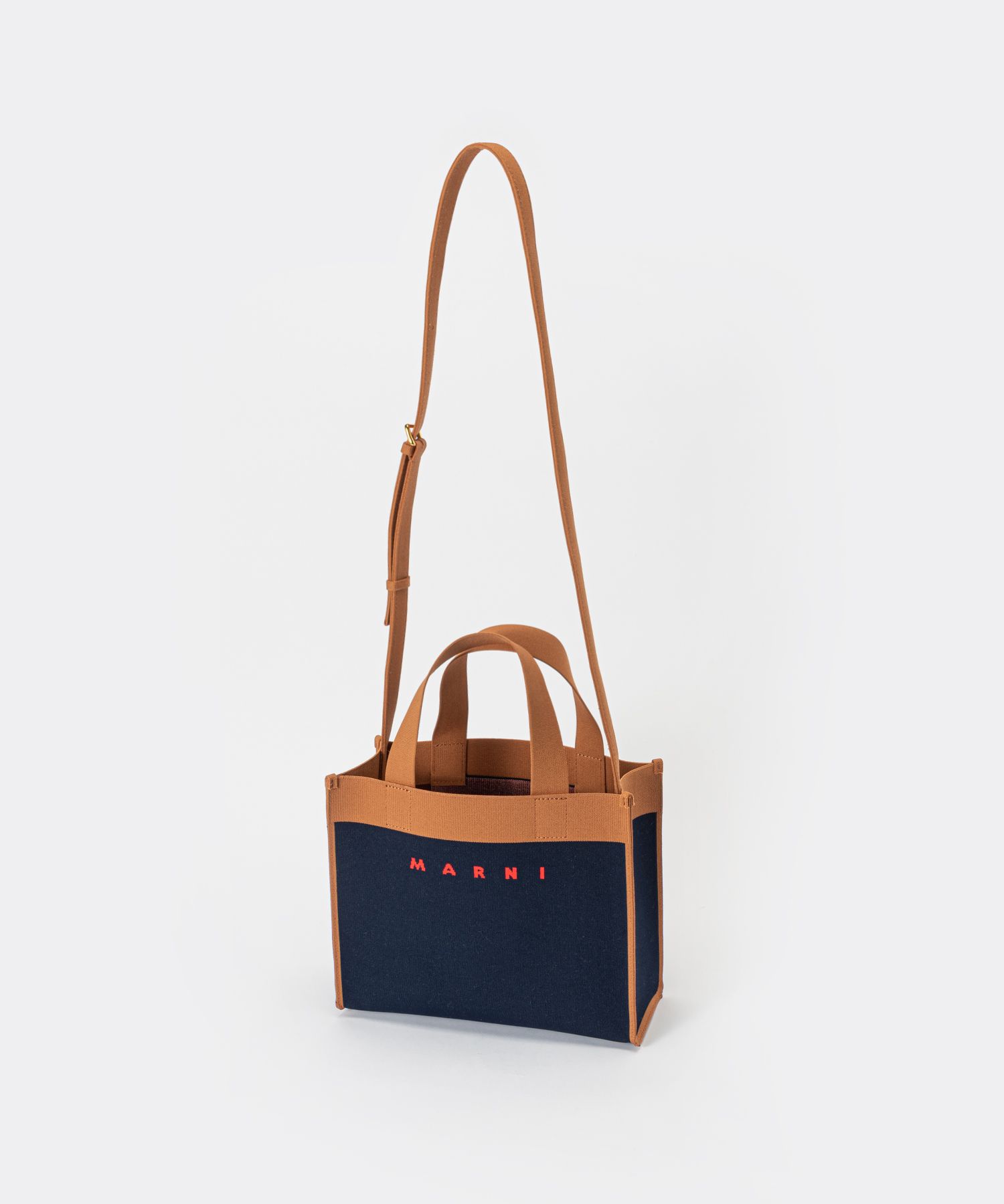クーポン】【セール 25%OFF】マルニ MARNI SHMP0083A0 P4602