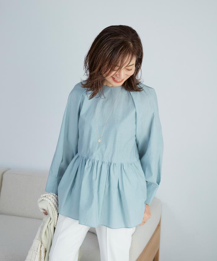 美品 イネド × 三尋木奈保 2,7万 ペプラムブラウス ブラック INED セール 70%OFF】イネド INED 《三尋木奈保コラボ》ラクチン