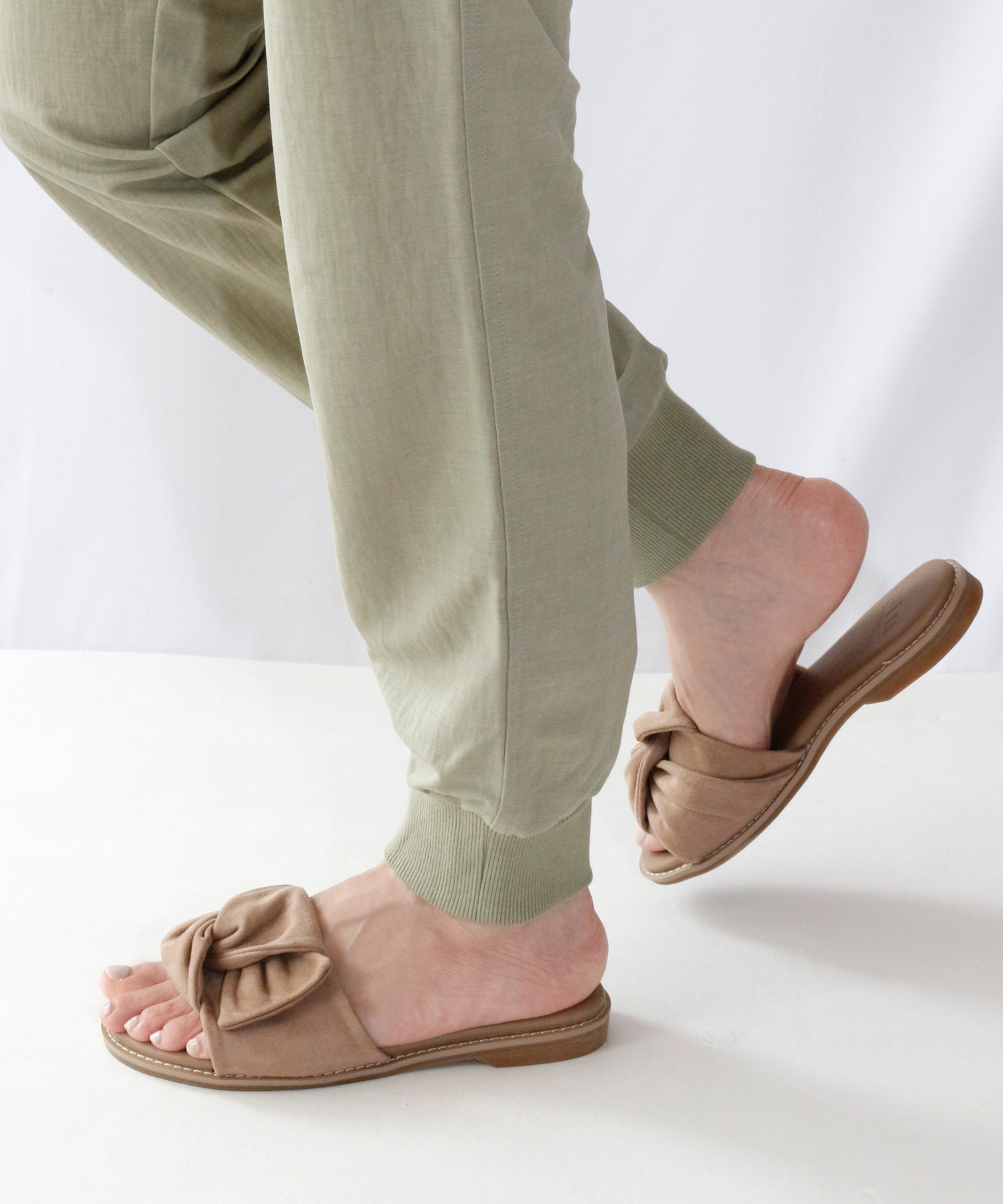 CLOTH & CROSS くすみブルーのレースブラウズ（Cross×Linen