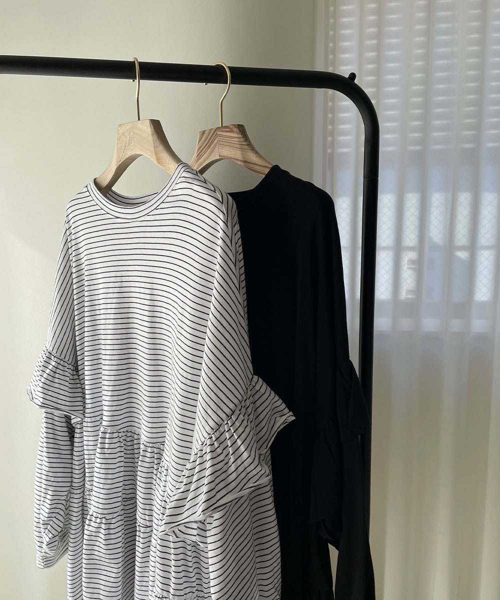 marjour FRILL OVER TEE ブラック×ホワイト マージュール marjour FRILL OVER TEE(505240252) | マー