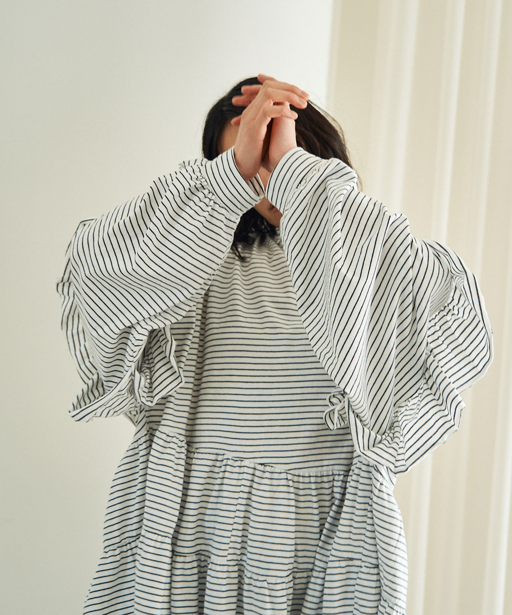 marjour FRILL OVER TEE ブラック×ホワイト マージュール marjour FRILL OVER TEE(505240252) | マー