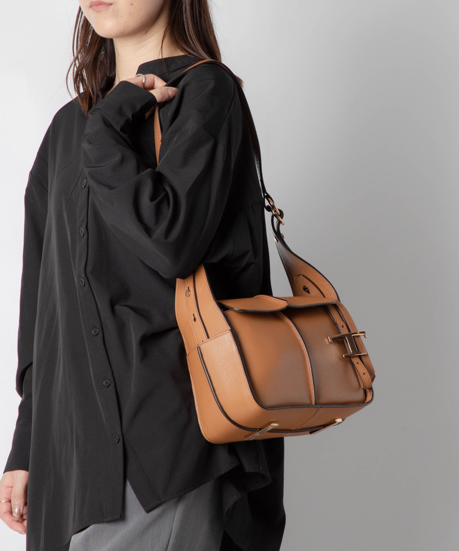 クーポン】トッズ TOD'S XBWTSBY 0100 QMK トートバッグ レディース