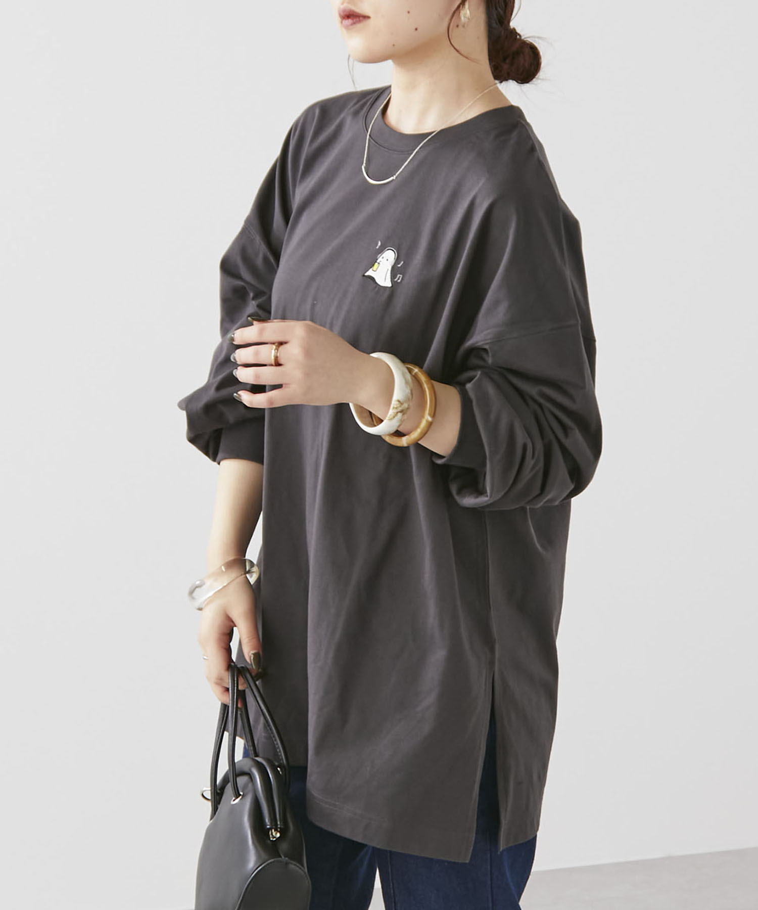 セール】【人気アイテム】オバケロゴプリント刺繍Tシャツ