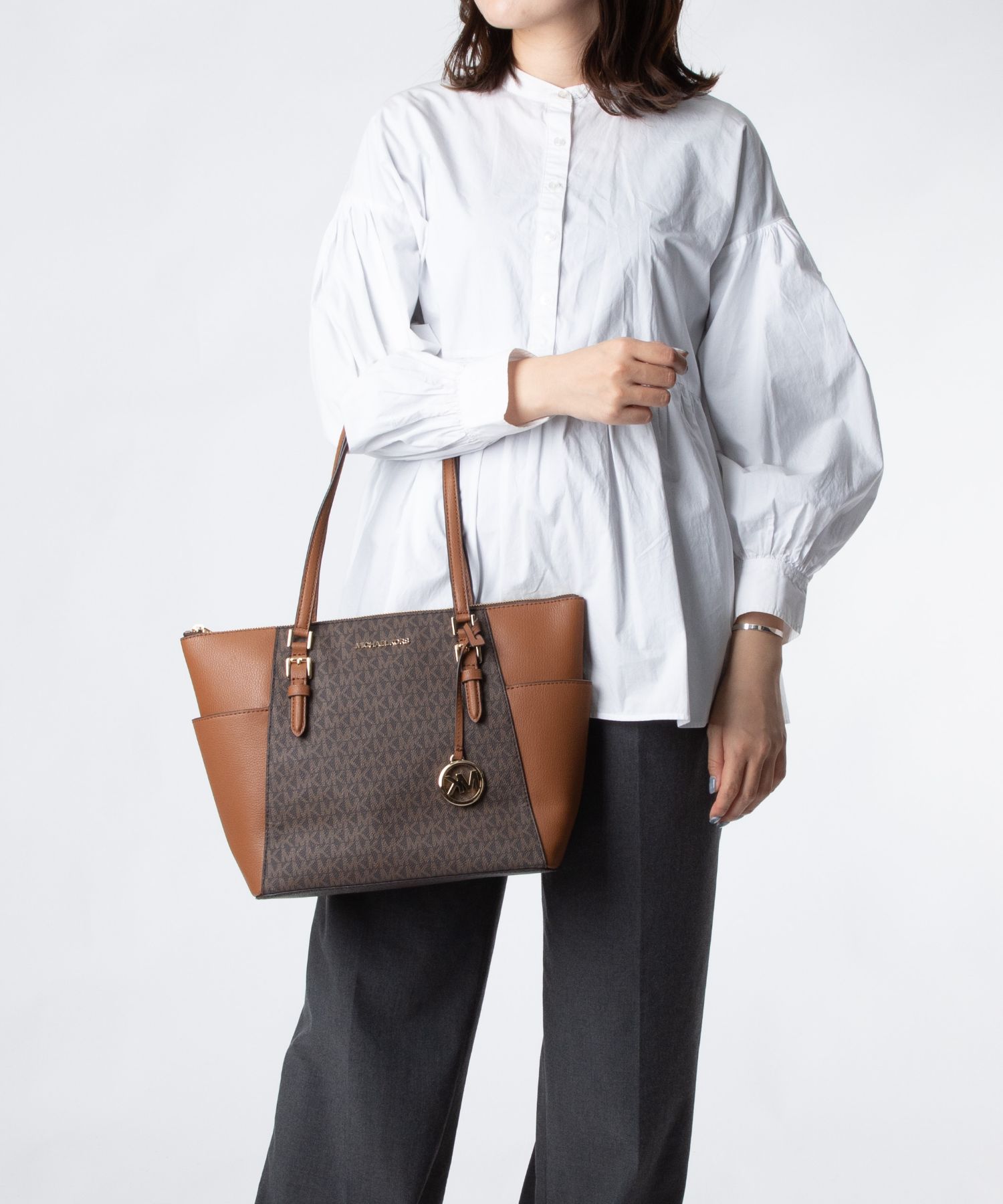 MICHAEL KORS トートバッグ ホワイト/ブラウン 未使用タグ付き)Michael Kors トートバッグ ホワイト/ブラウン