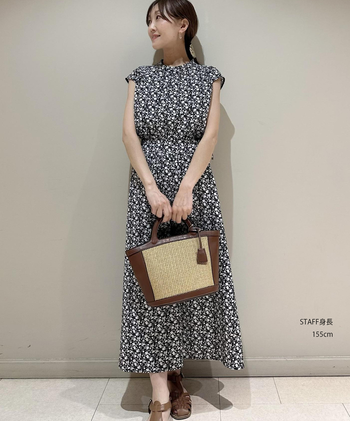 セール】【洗える・防シワ】サイドドロスト小花柄ワンピース