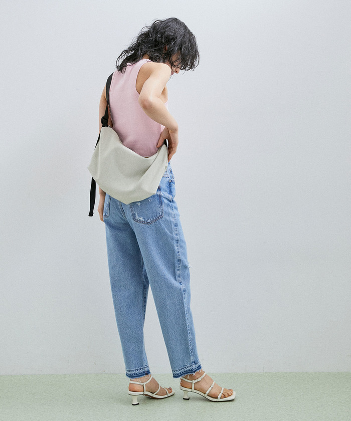 【夏に最適☆】ロエベ ショルダーバッグ アナグラム刺繍 25SS♪ 夏に最適☆】ロエベ ショルダーバッグ アナグラム刺繍 25SS
