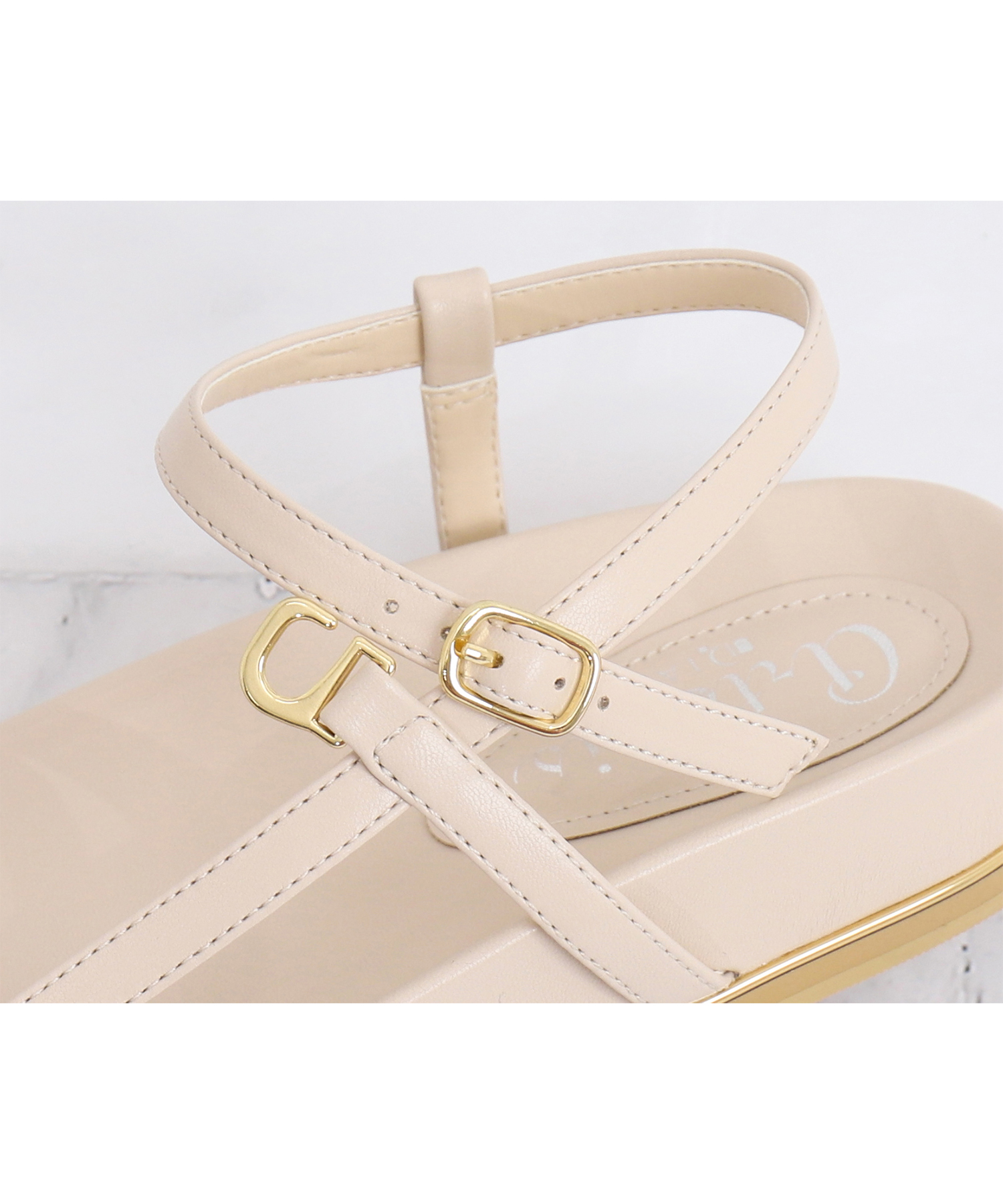 DIANA 華奢ベルトサンダル diana サンダル 「軽量」ふわふわベルトサンダル レディース