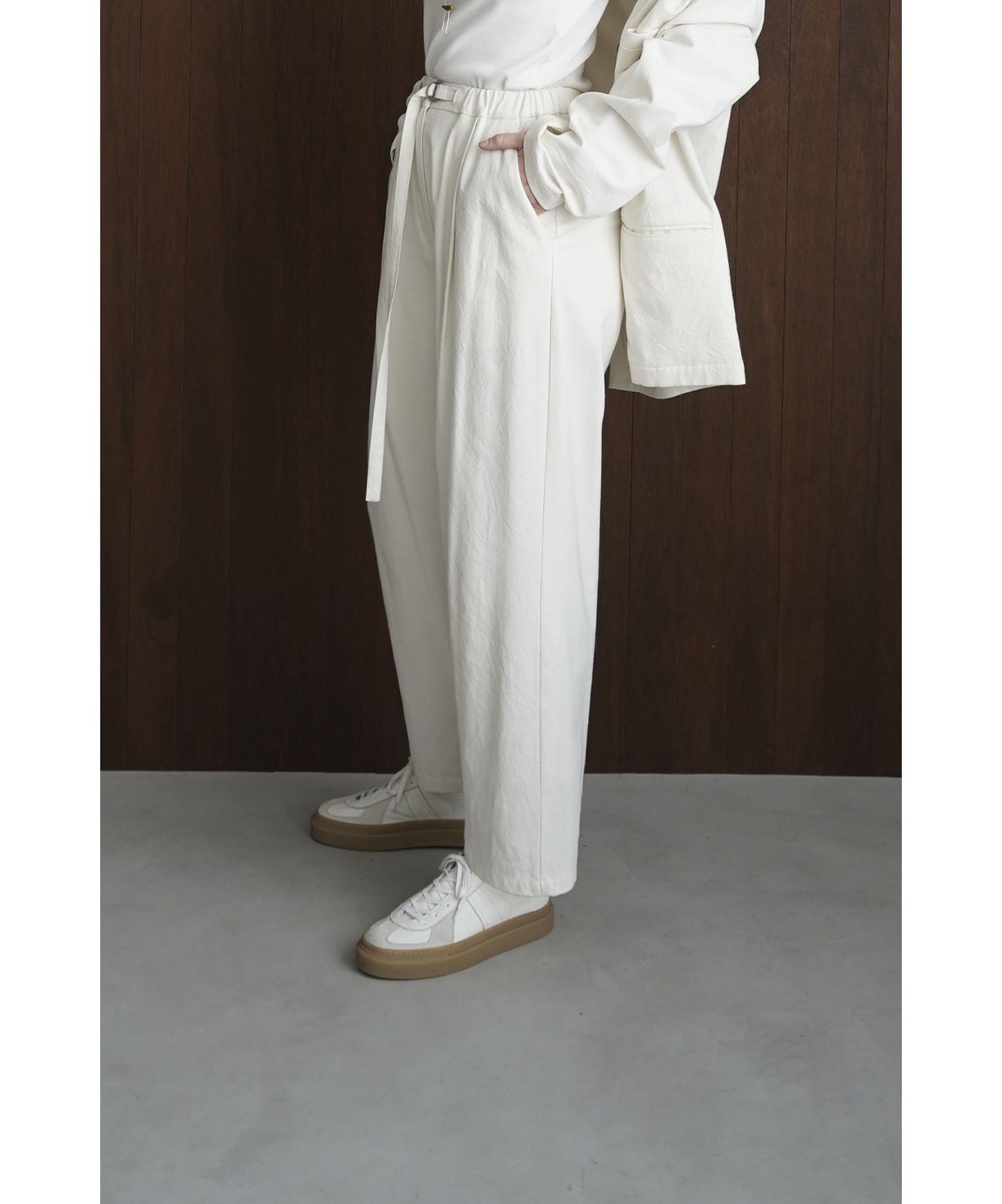 セール 30%OFF】BELTED LOOSE STRAIGHT PANTS(505256616