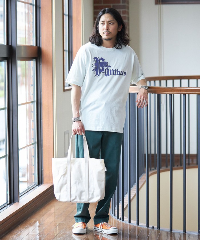 セール】*【SHIPS別注】RUSSELL ATHLETIC: OLD ENGLISH プリント