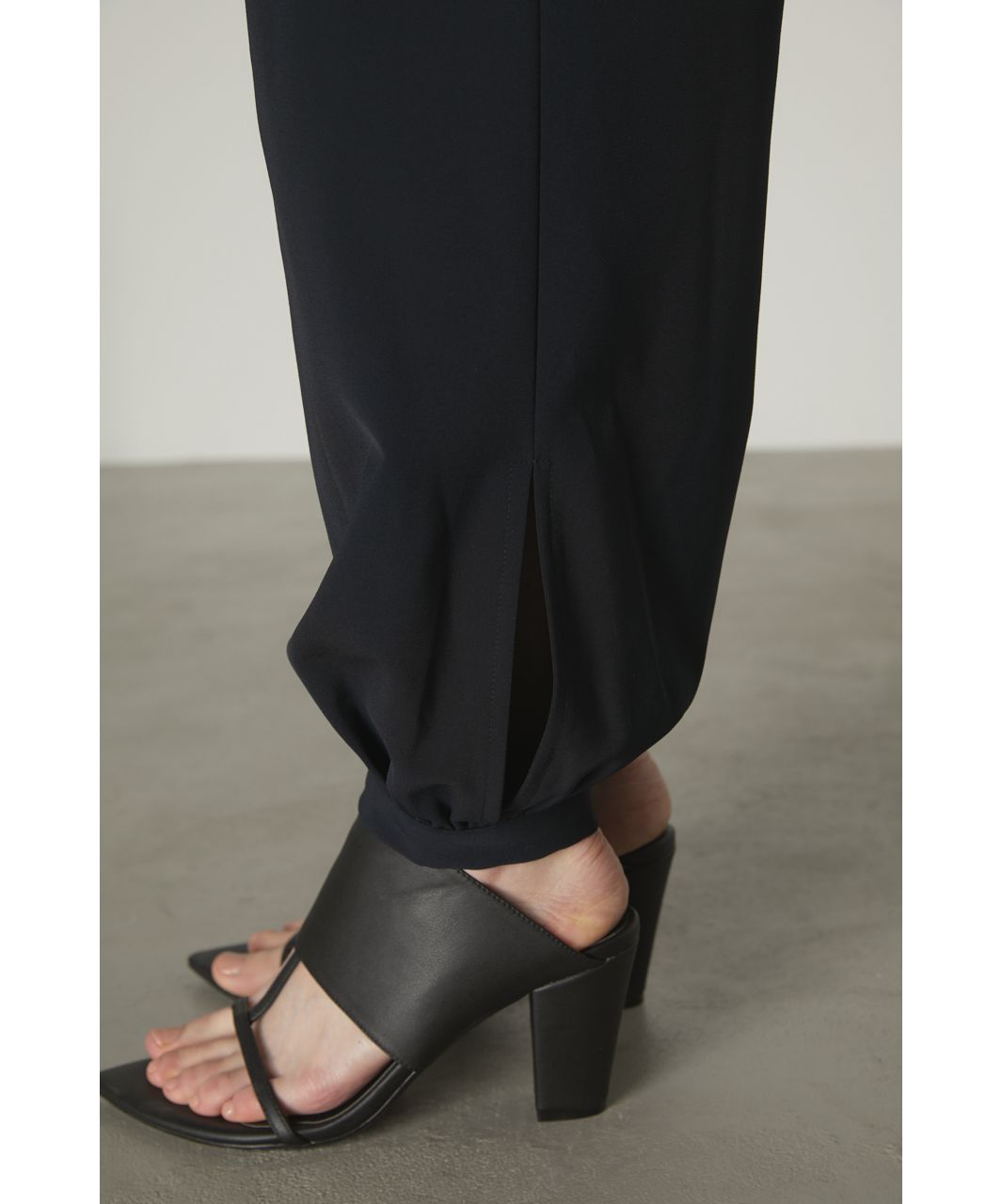 Slit arabian PT(505274333) | リムアーク(RIM.ARK) - d fashion