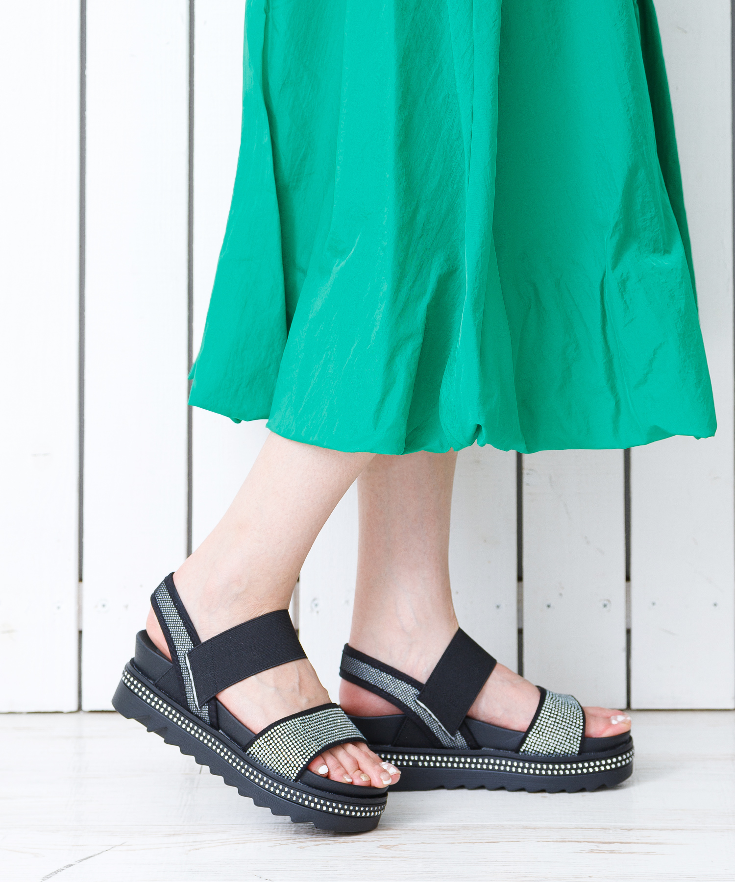 更に更に値下げ❗️【美品】INGEBORG スェードのサンダル アタガール attagirl 軽量ラインストーンサンダル(505289506