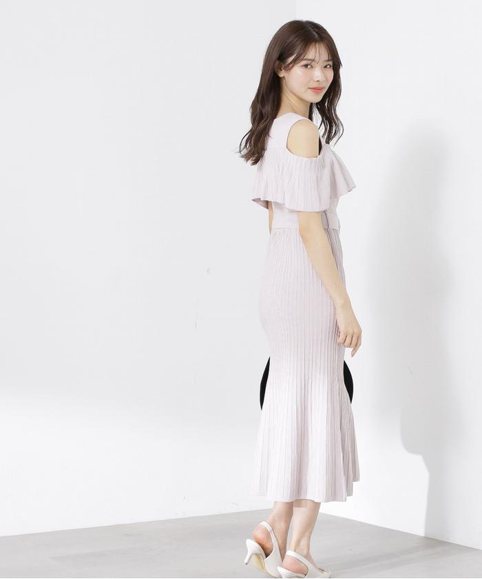 プロポーションボディドレッシング　オープンショルダーケーブルニットワンピース　灰 楽天市場】【SALE／50%OFF】オープンショルダーニット
