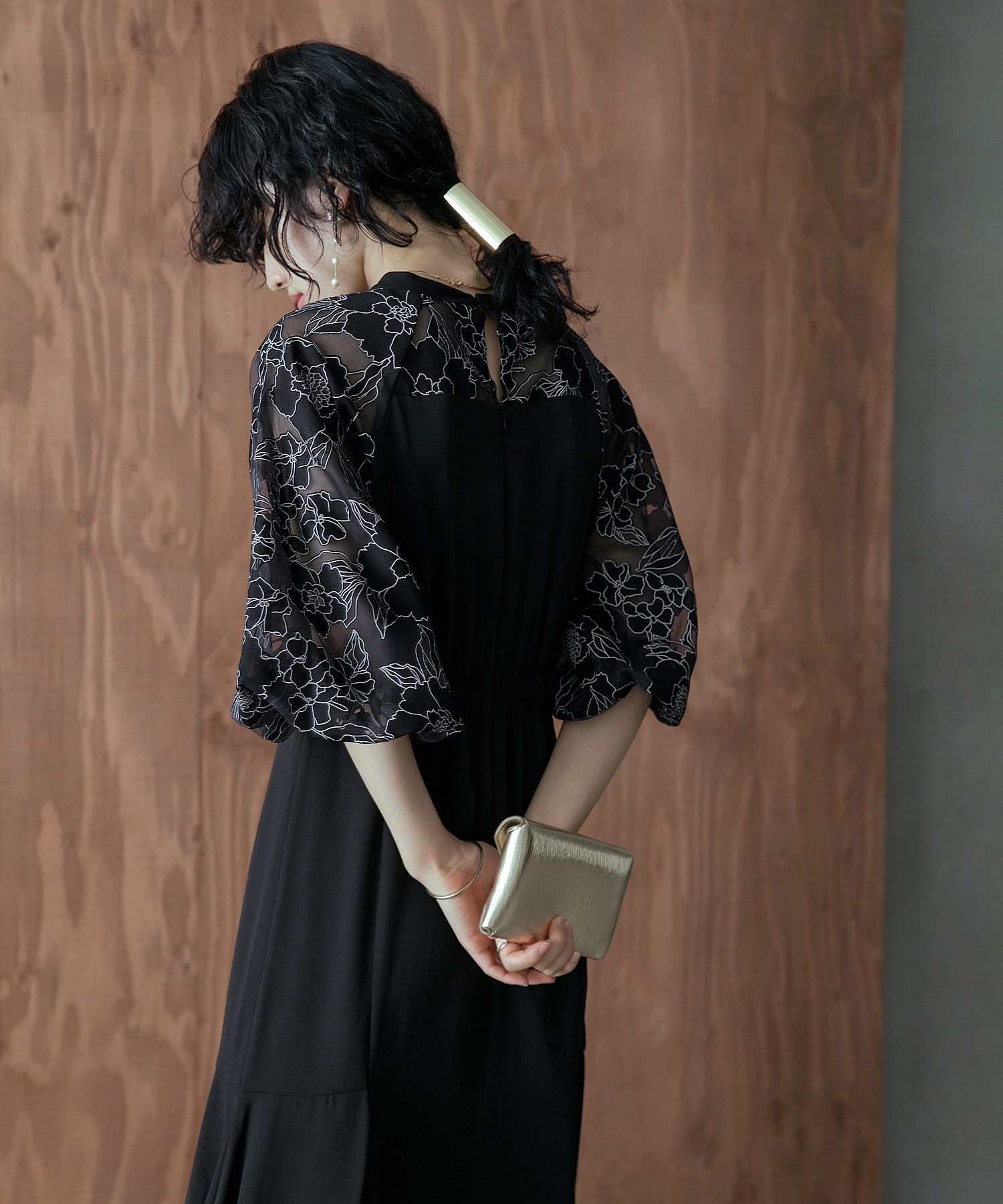 セール】【LEJA】半袖花柄刺繍レースフロントバックリボン