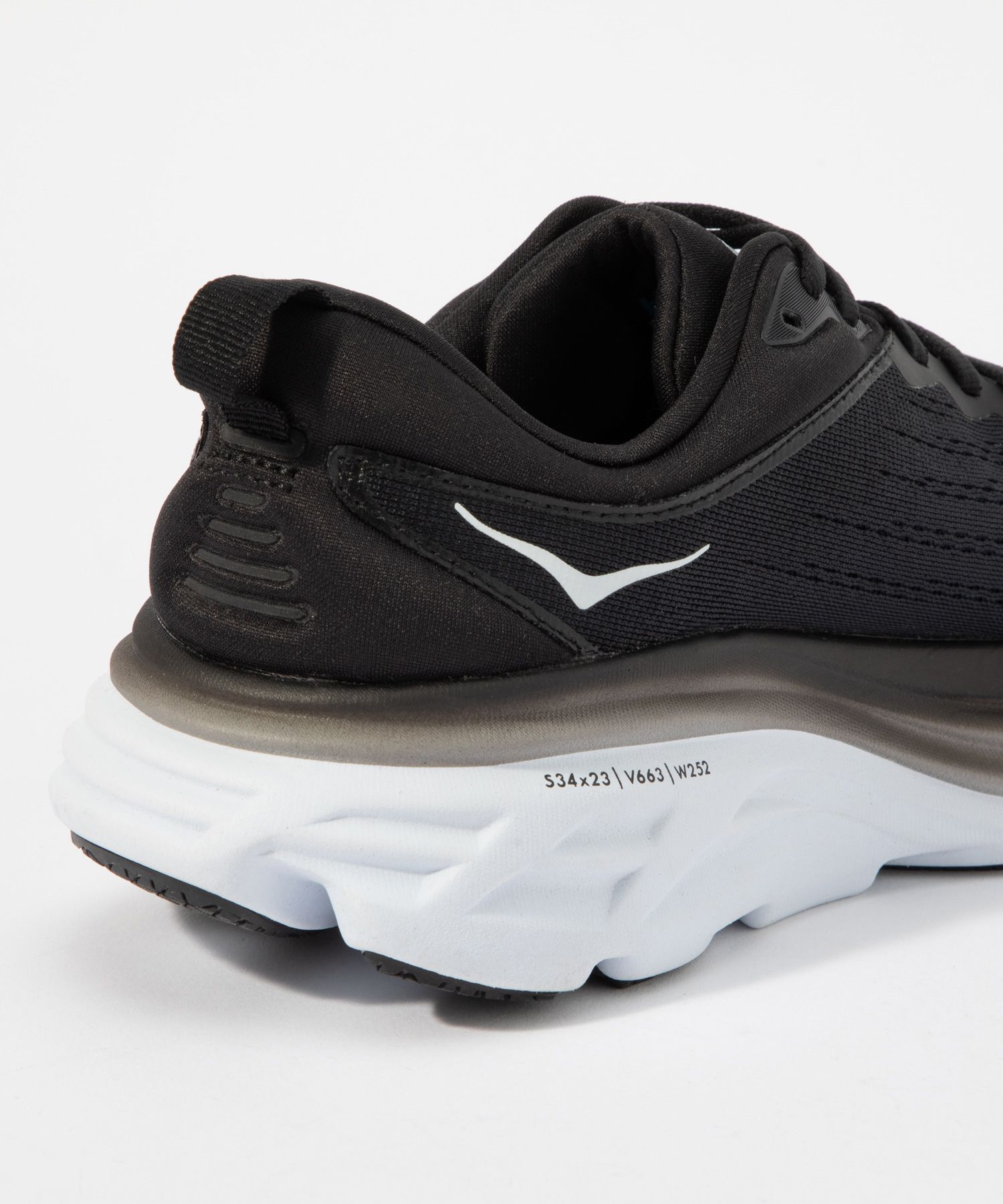 ホカ HOKA 1127952 スニーカー W BONDI 8 レディース シューズ ボンダイ8 靴 ブラック ホワイト 22.5-25.0cm(505336413) | ホカオネオネ(HOKA ONE ONE) - d fashion ホカ HOKA 1127952 スニーカー W BONDI 8 レディース シューズ ボンダイ8 靴 ブラック ホワイト 22.5-25.0cm(505336413) | ホカオネオネ(HOKA ONE ONE) - d fashion