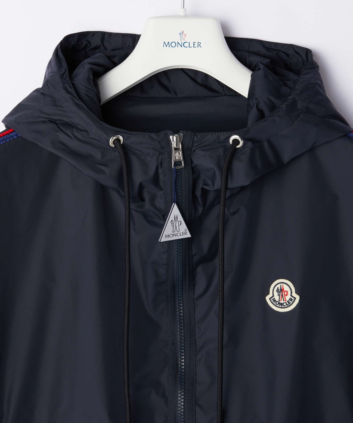 セール5%OFF】モンクレール MONCLER 1A00085 68352 ジャケット セール5%OFF】モンクレール MONCLER 1A00085 68352 ジャケット