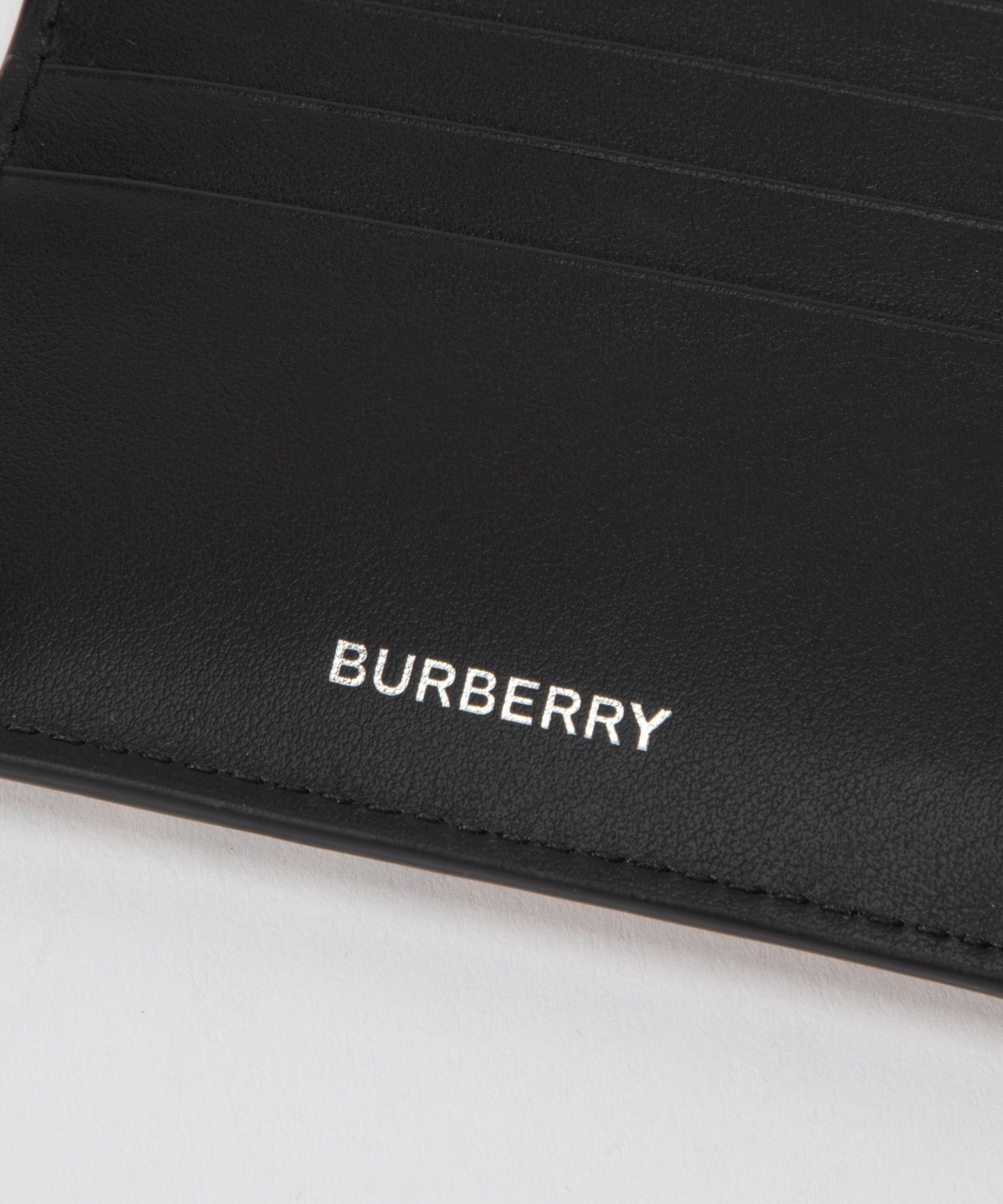 クーポン】バーバリー BURBERRY 8065636 二つ折り財布 メンズ