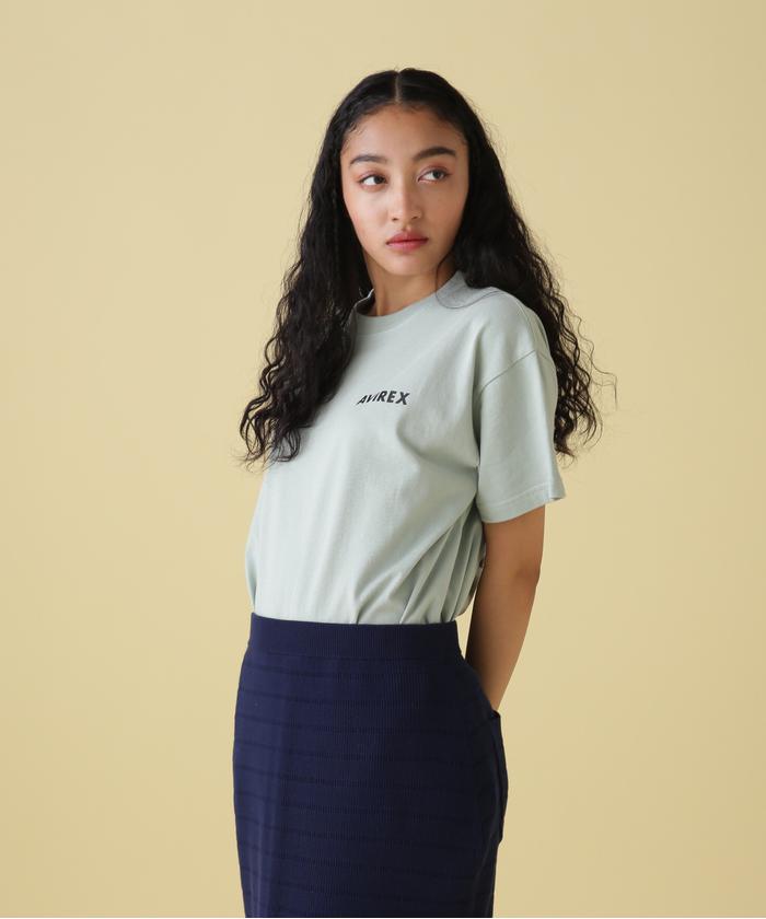 セール】COLOR PINUP GIRL PRINT T－SHIRT/ カラーピンナップ