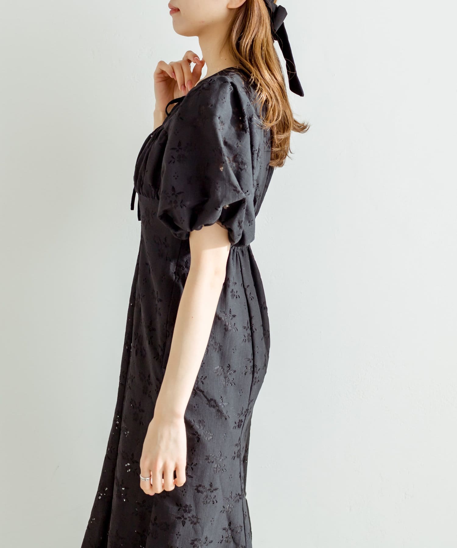 OLIVE des OLIVEワンピース クーポン】【セール 40%OFF】魅力的レディ胸あきワンピース
