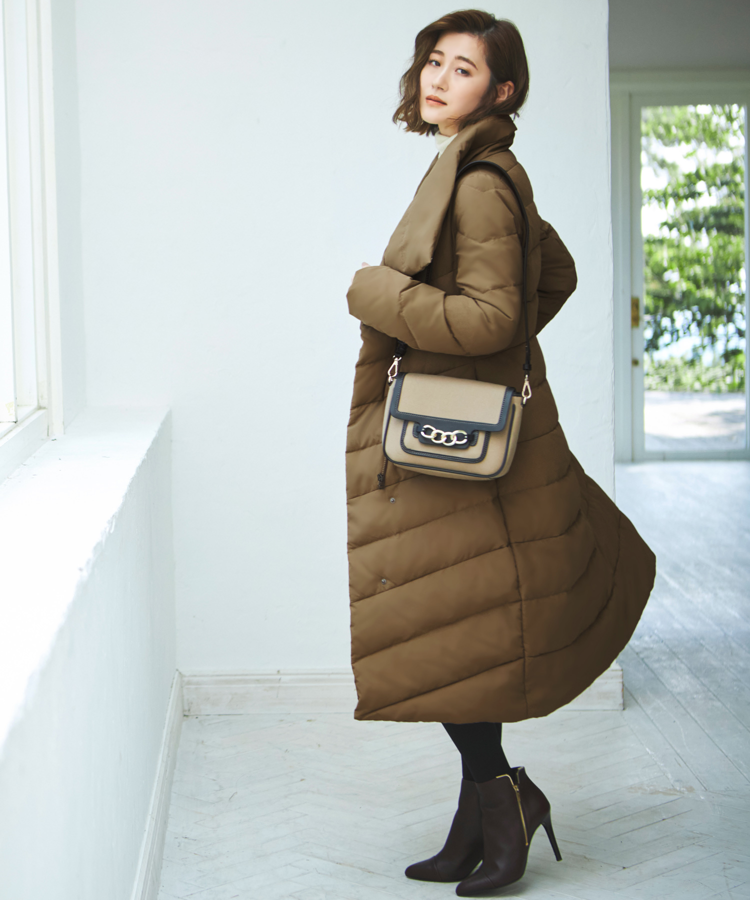 セール】ハイネックアシンメトリーダウンコート(7号～13号)(505379120) | ルイルエブティック(RUIRUE BOUTIQUE) - d  fashion