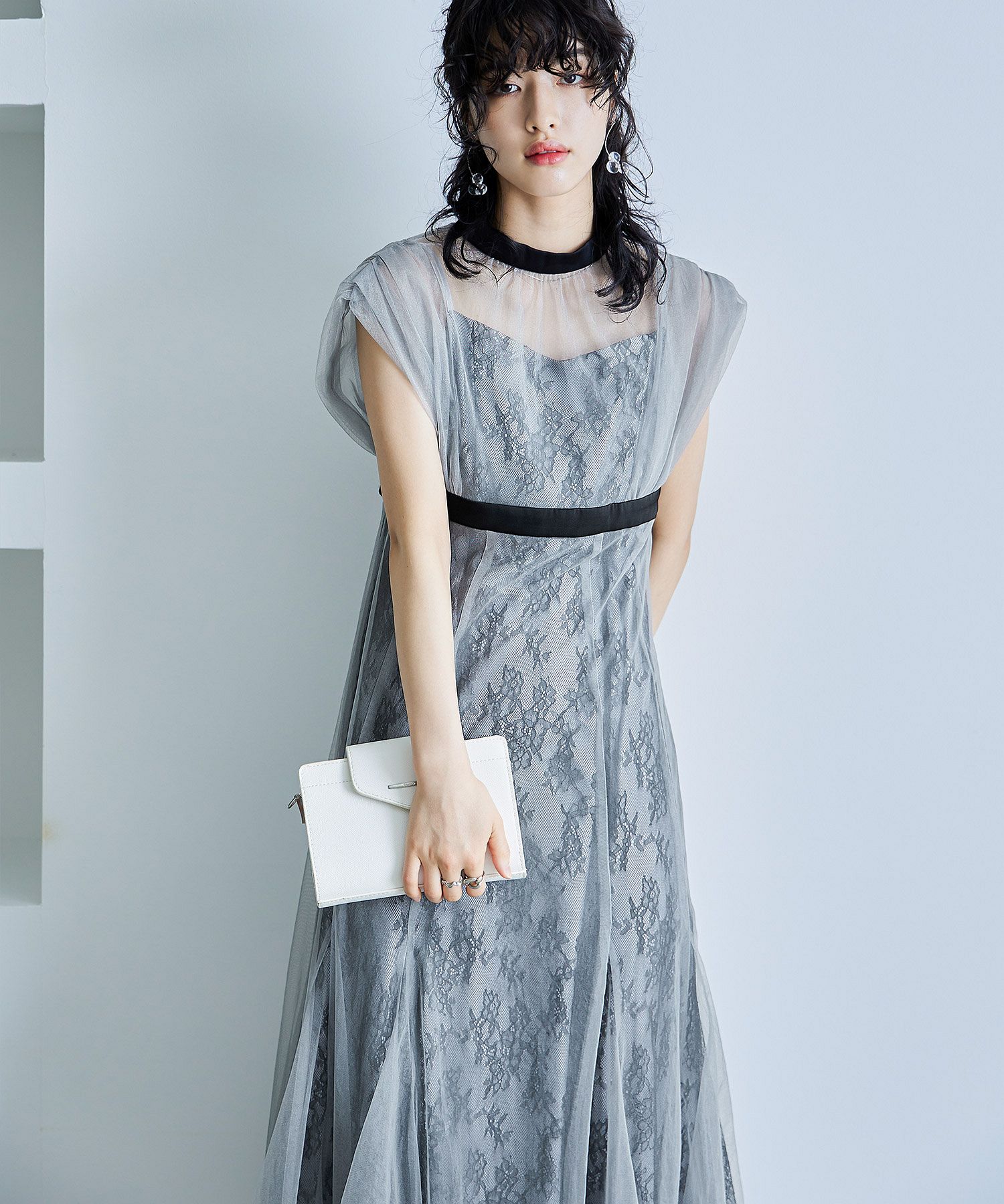PRADA シルク レイヤード チュール ドレス 裾レースインナー付 ワンピース PRADA シルク レイヤード チュール ドレス 裾レースインナー付