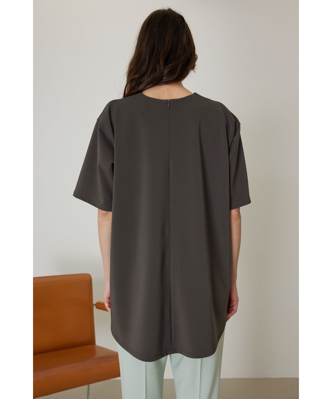 Back volume R－neck cut tops(505391102) | リムアーク(RIM.ARK