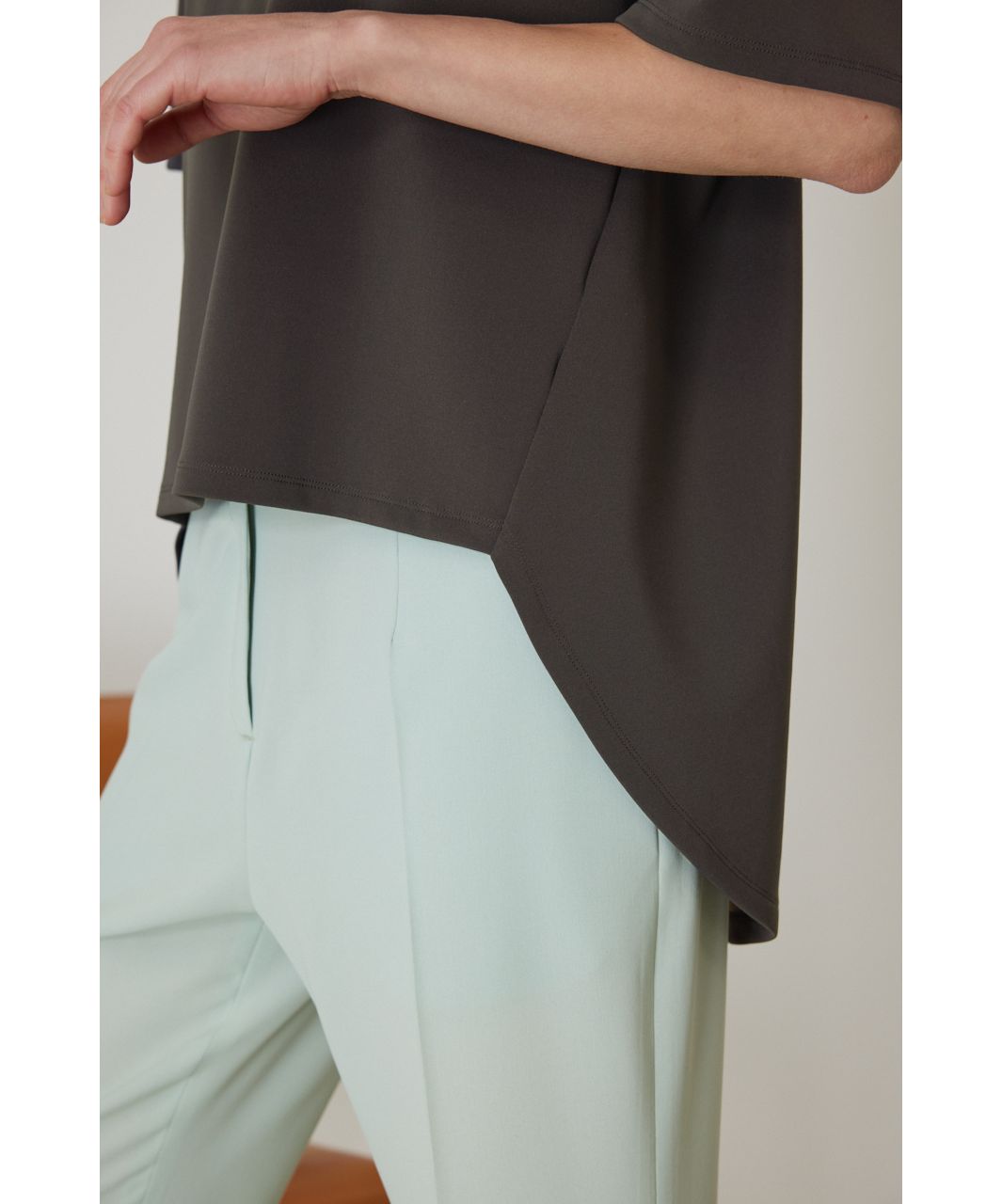 美品　リムアークBack volume R-neck cut tops トップス Back volume R－neck cut tops(505391102) | リムアーク(RIM.ARK