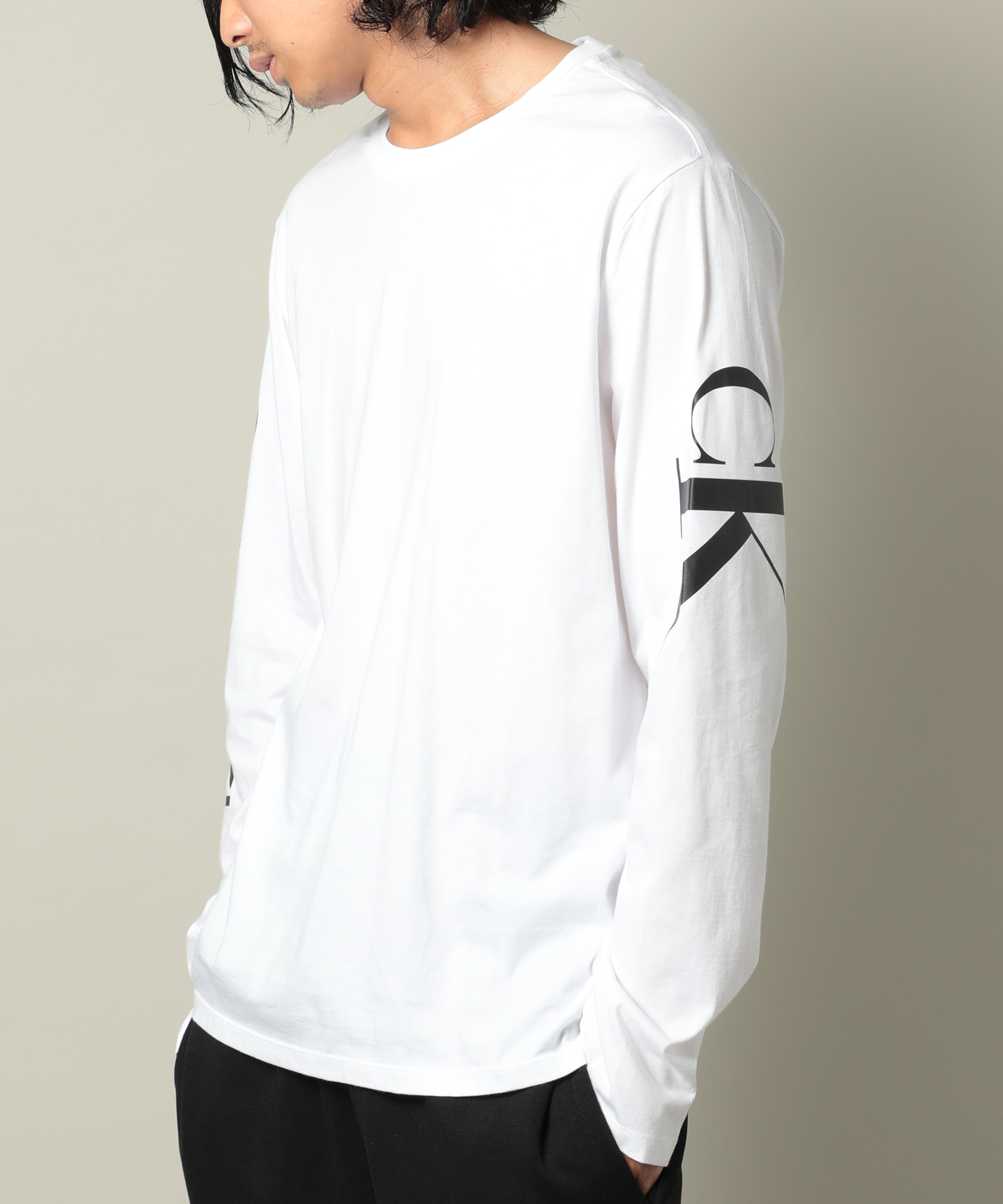   カルバンクライン ロゴ ロングTシャツ ホワイト セール】ハイネックロゴ ロングスリーブTシャツ（Tシャツ