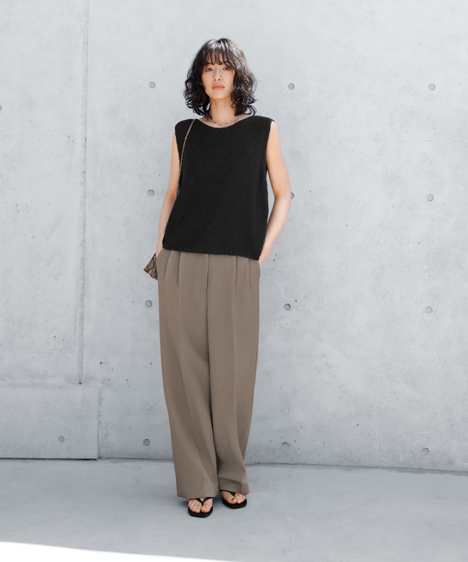 STYLE DELI - スタイルデリ　ニット　新品　エクリュ STYLE DELI(スタイルデリ)の落ち感の良いサーマル編み調Vネック