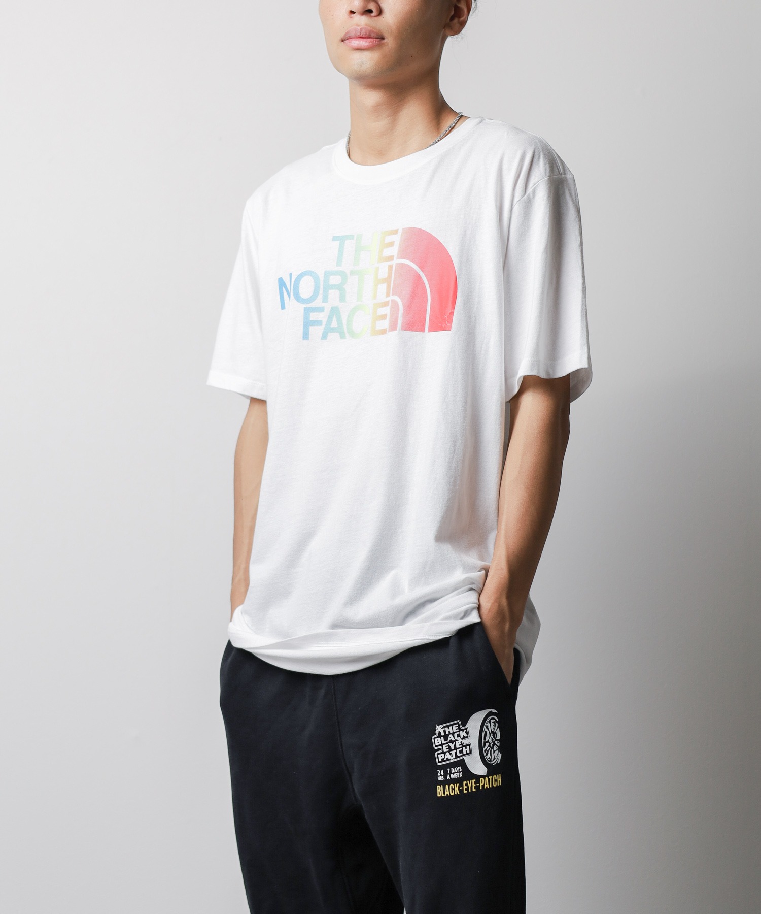 W】【NF0A4M4P6E5】【it】【THE NORTH FACE】S/S HALF DOME TEE