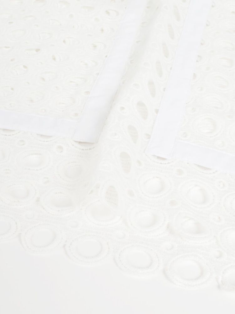 アーガ Aga レースデザインカットワークジレ（White color
