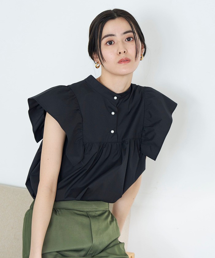 セール 25%OFF】◇【WEB限定】前後2WAY袖フリルパール釦ブラウス