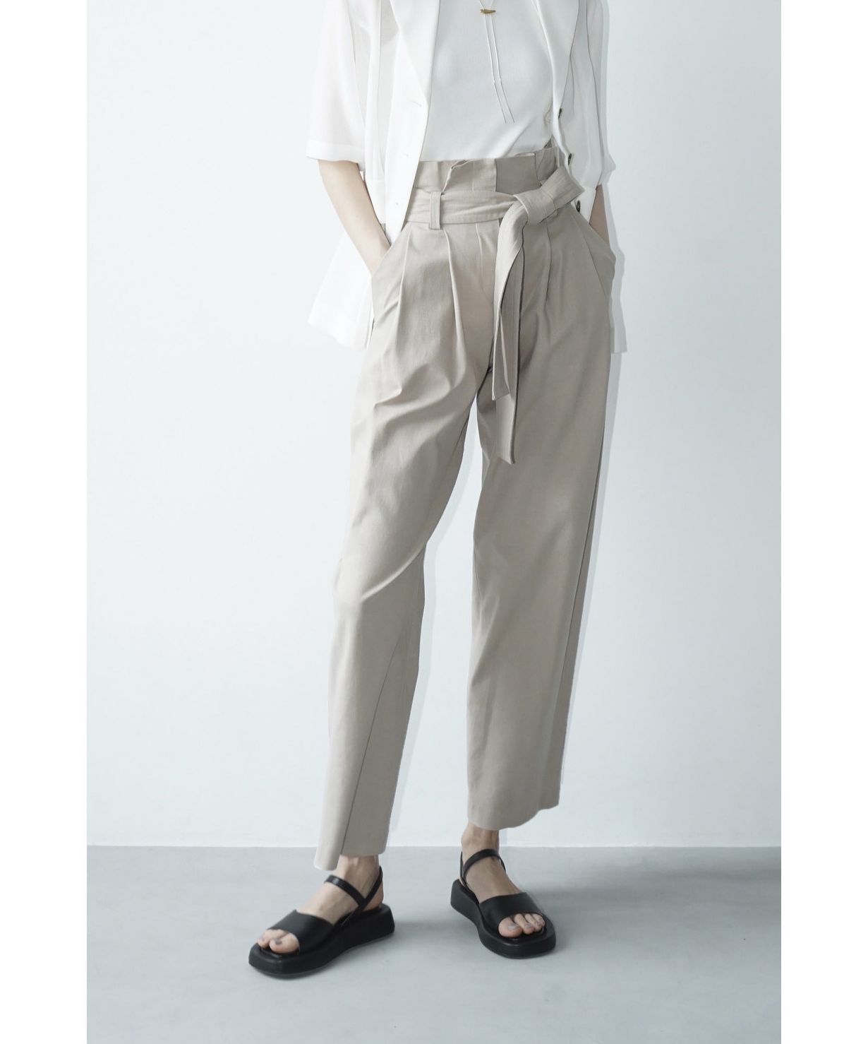 【関税込み】Partow ベージュ Dante ラウンジパンツ セール 40%OFF】BELT TUCK TAPERED PANTS(505404938) | クラネ