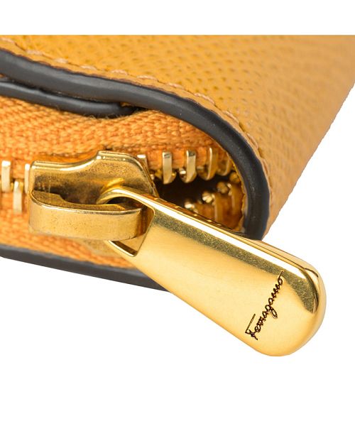 ■ FERRAGAMO(ペラガモ) スマイル スモール ショルダーバッグ セール 11%OFF】サルバトーレフェラガモ Salvatore Ferragamo