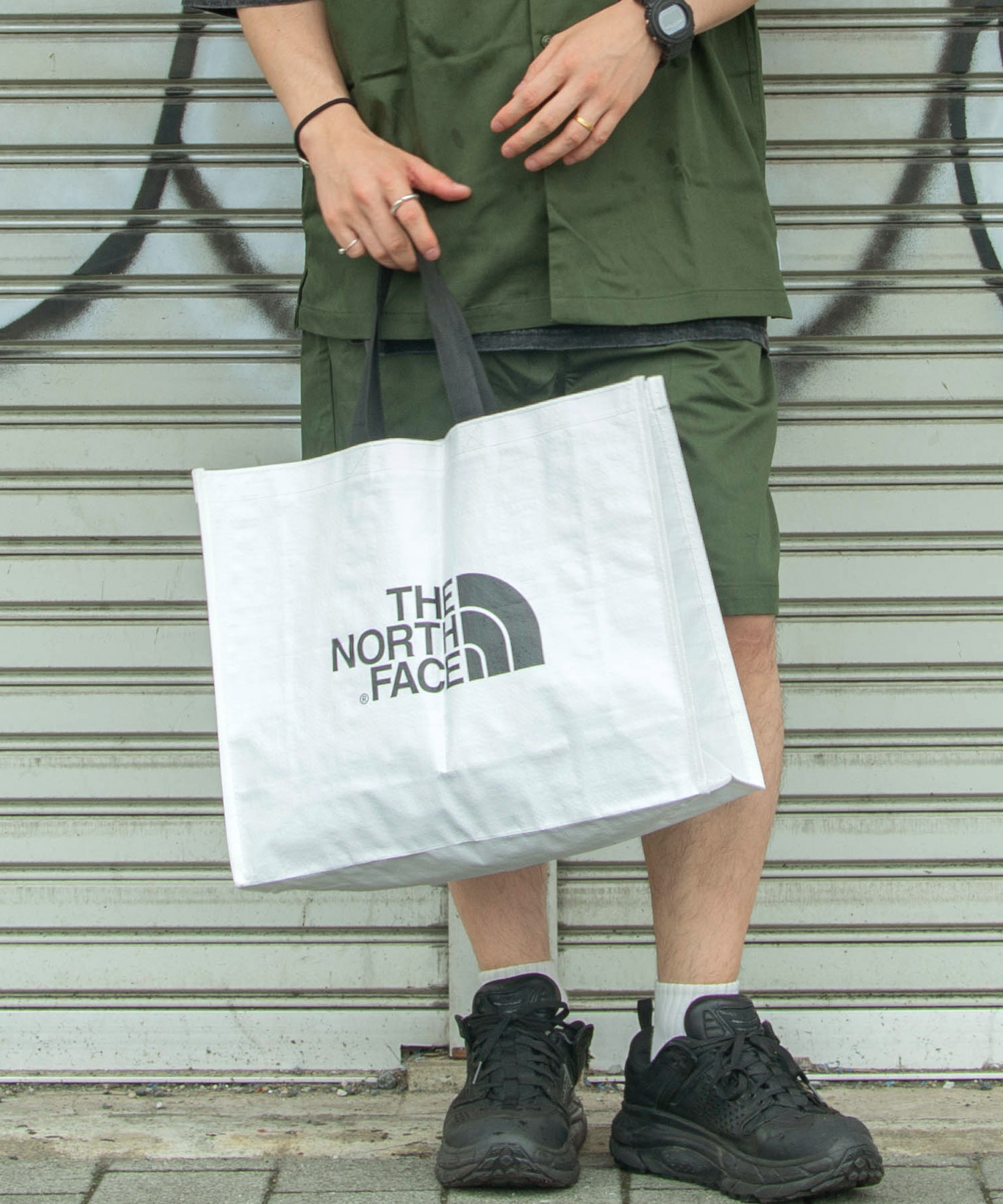 即納&大特価】 韓国 ノースフェイ トートバッグ バンダナ柄 日本未入荷