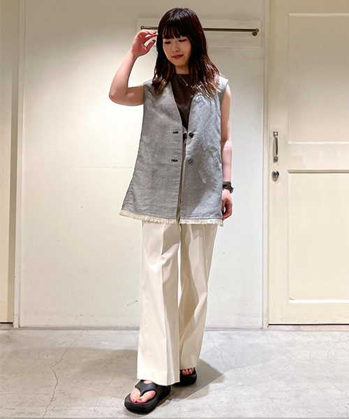 【美品】サロン アダム エ ロペ　[抗菌・消臭]葦和紙ジレ　ベスト　フリンジ SALON adam et rope'（サロン アダム エ ロペ）の「【NIPPON