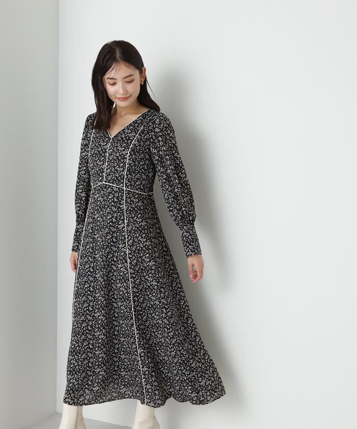 セール 50%OFF】パイピングフラワープリントワンピース