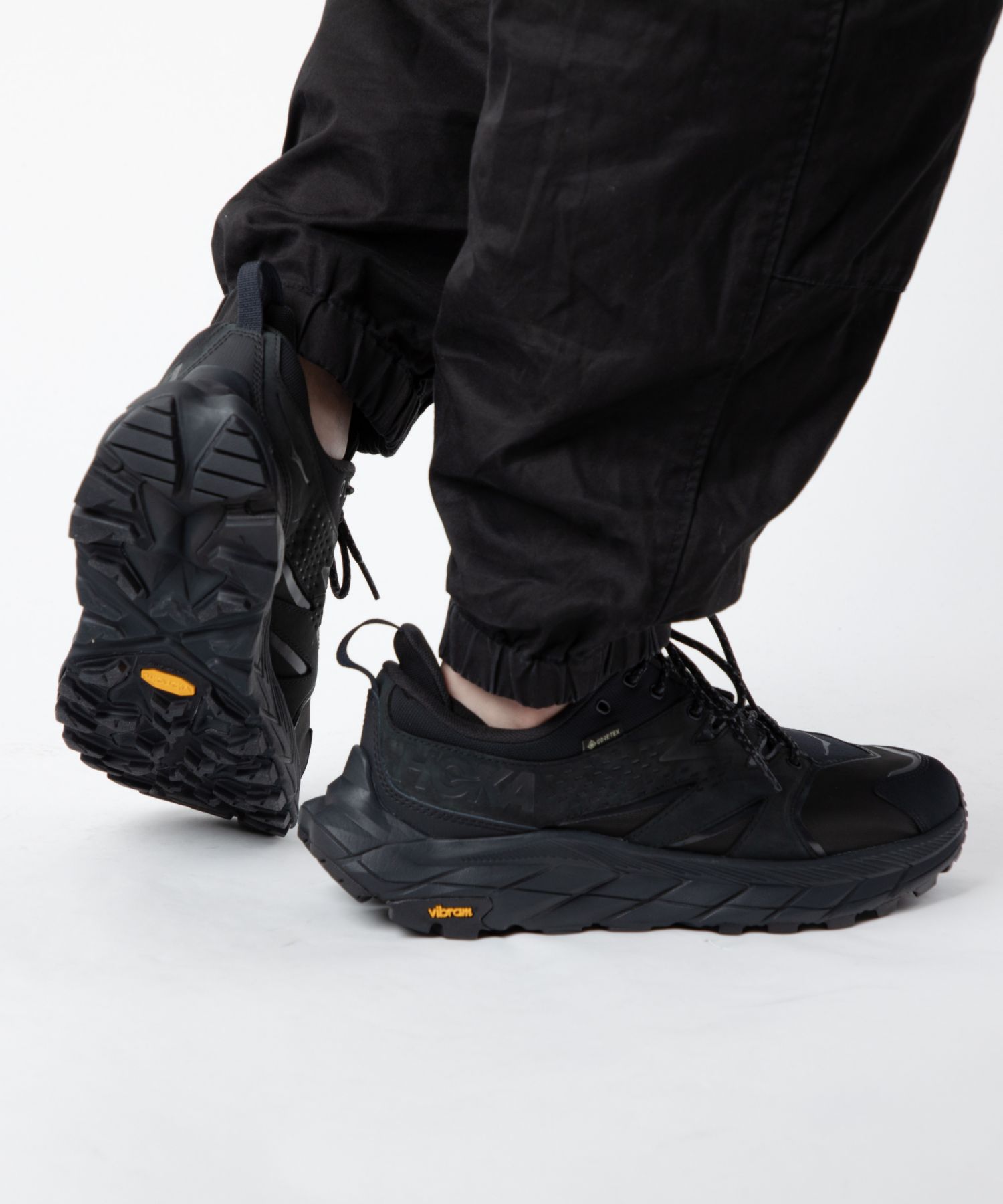 ホカオネオネ HOKA ONE ONE 1122017 スニーカー M ANACAPA LOW GTX