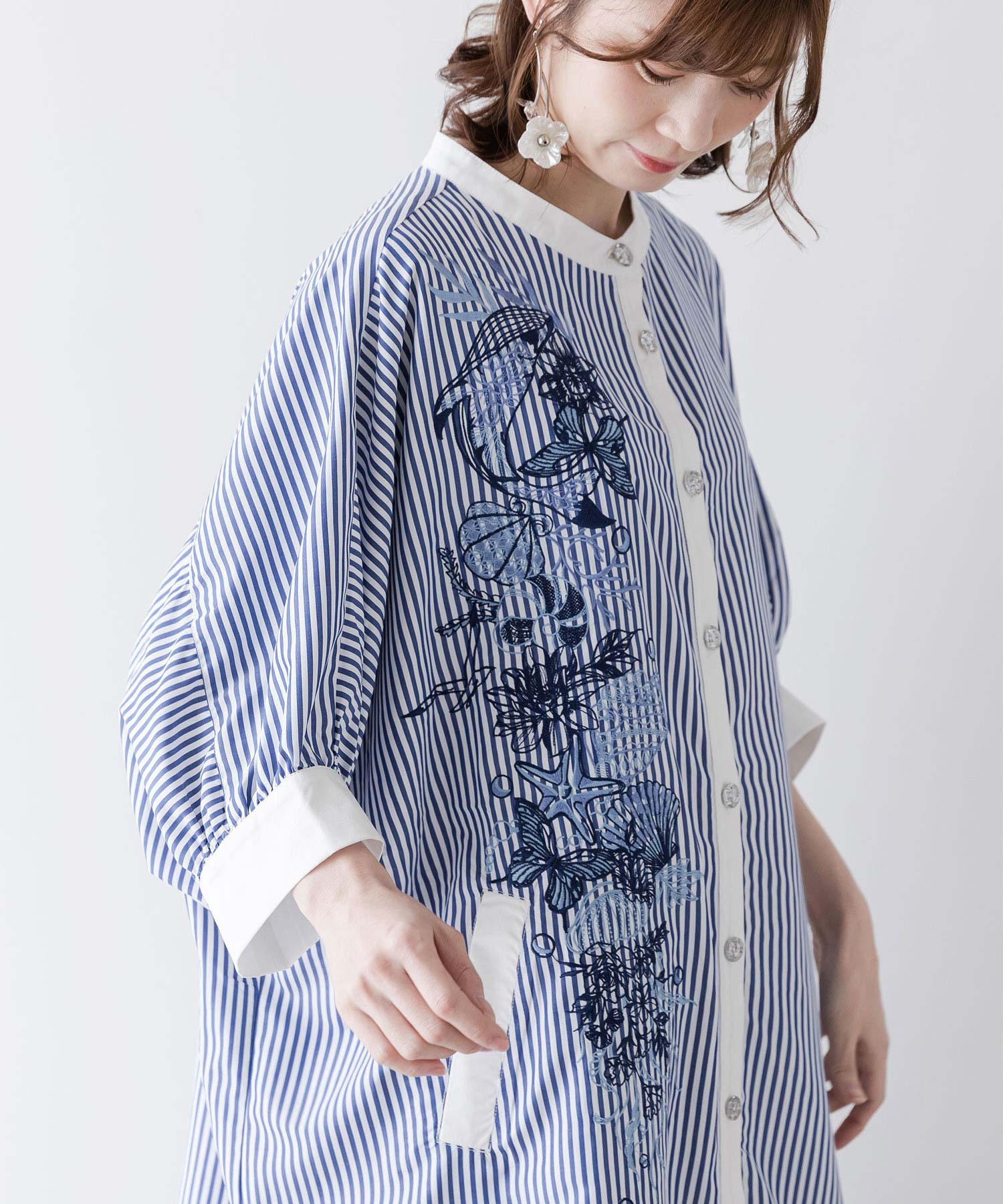 ★Dolce&Gabbana★シルクツイル ミディ シャツワンピース 送関込 Printのウィメンズ DGロゴ ツイル シャツドレス | Dolce&Gabbana®
